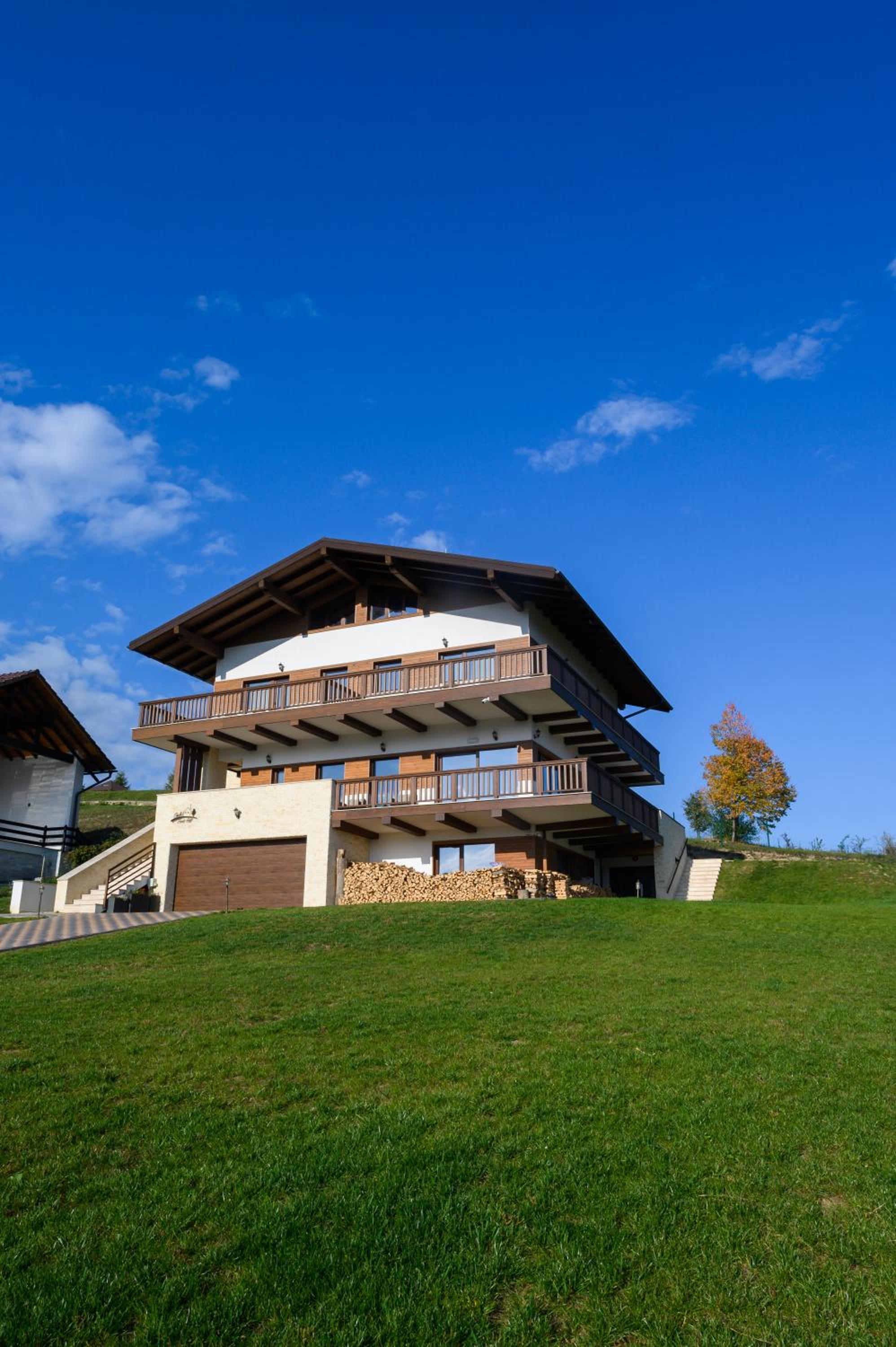 Chalet photo 2
