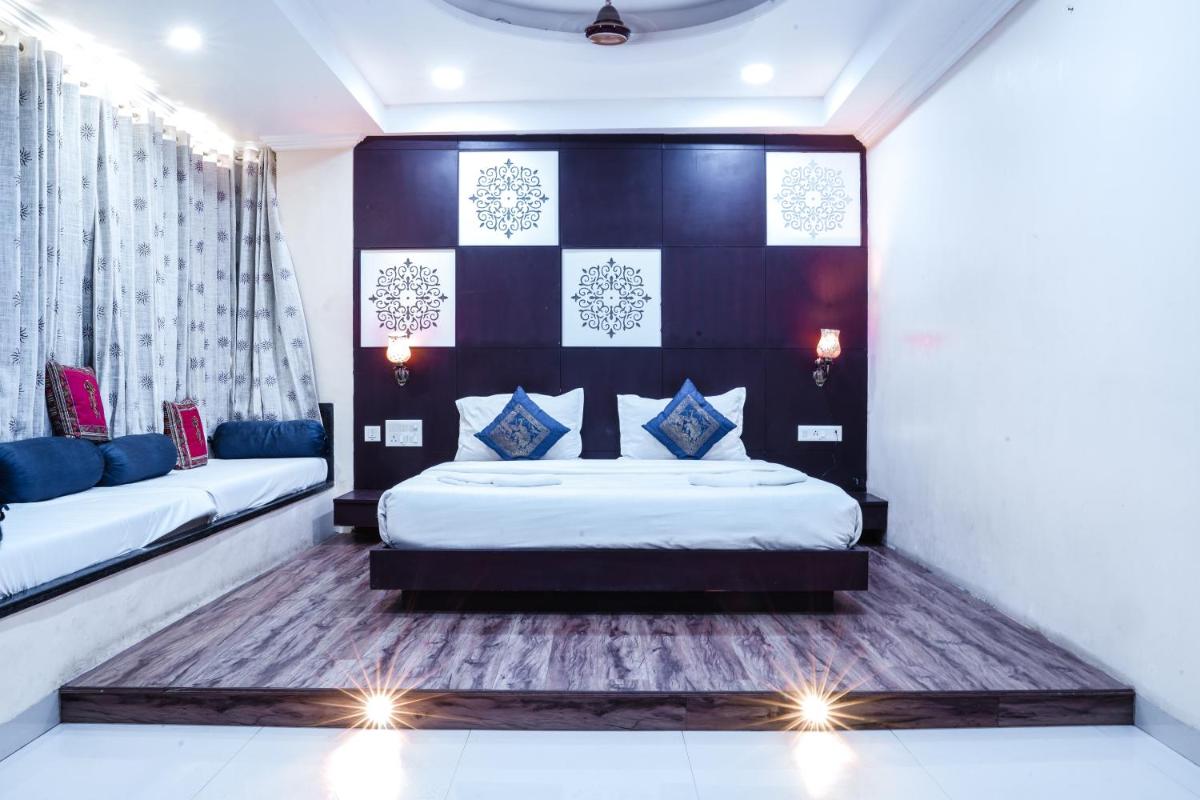 King Room with Lake View photo 2