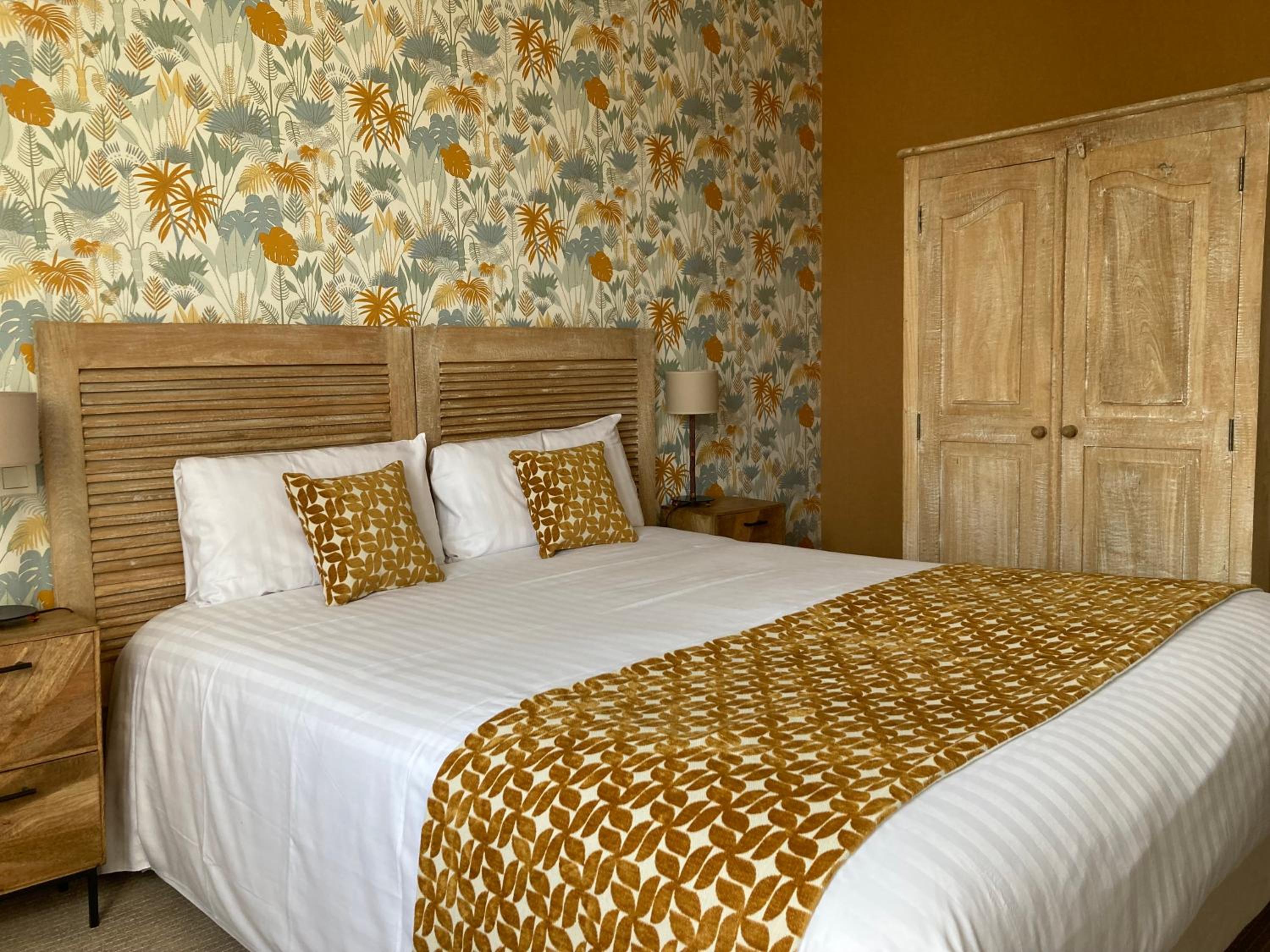 Double Luxe Room - Photo 6