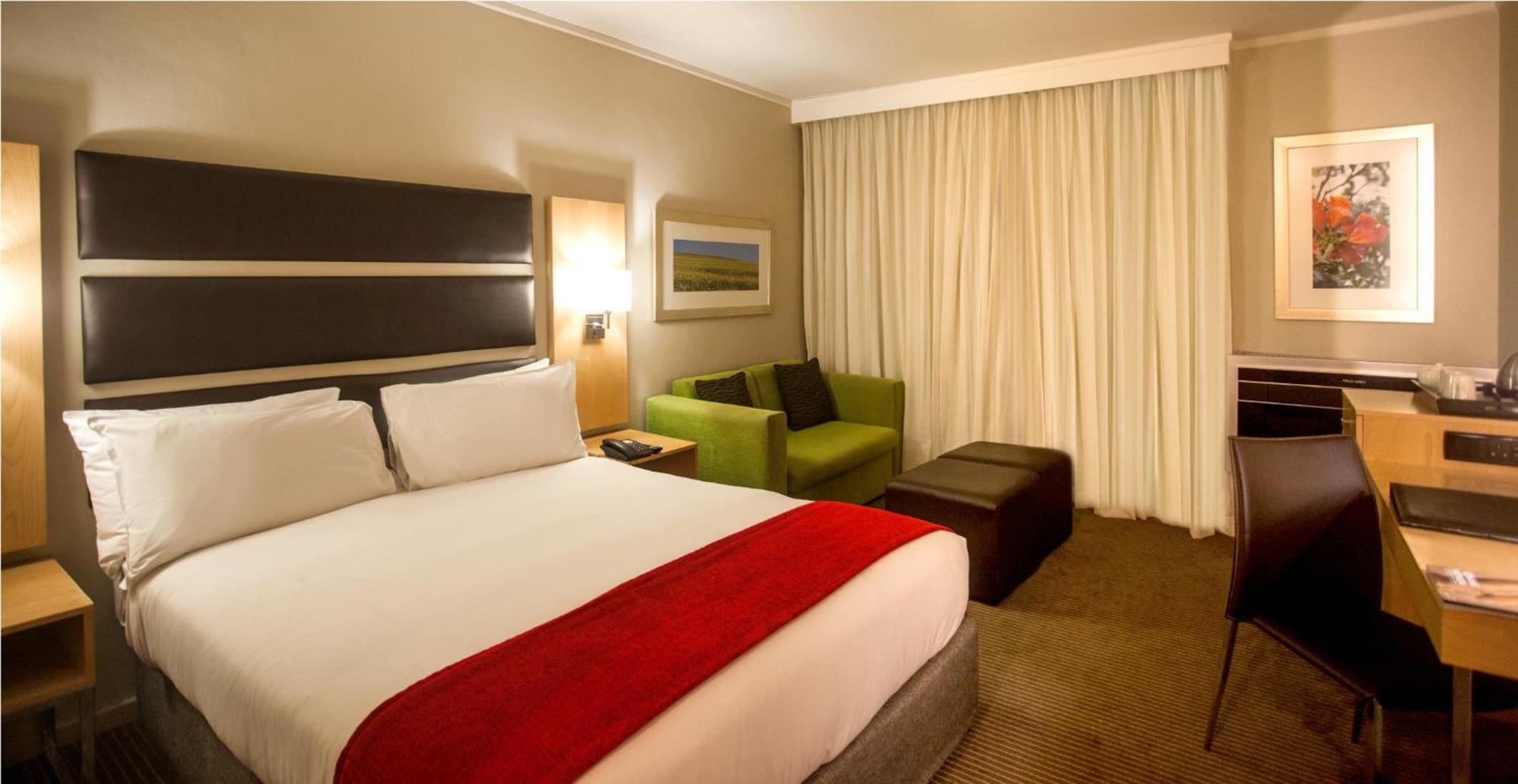 Standard King Room photo 1