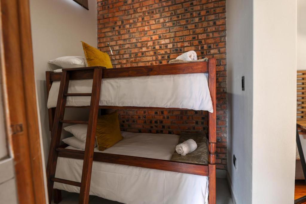 Deluxe Family Suite photo 1