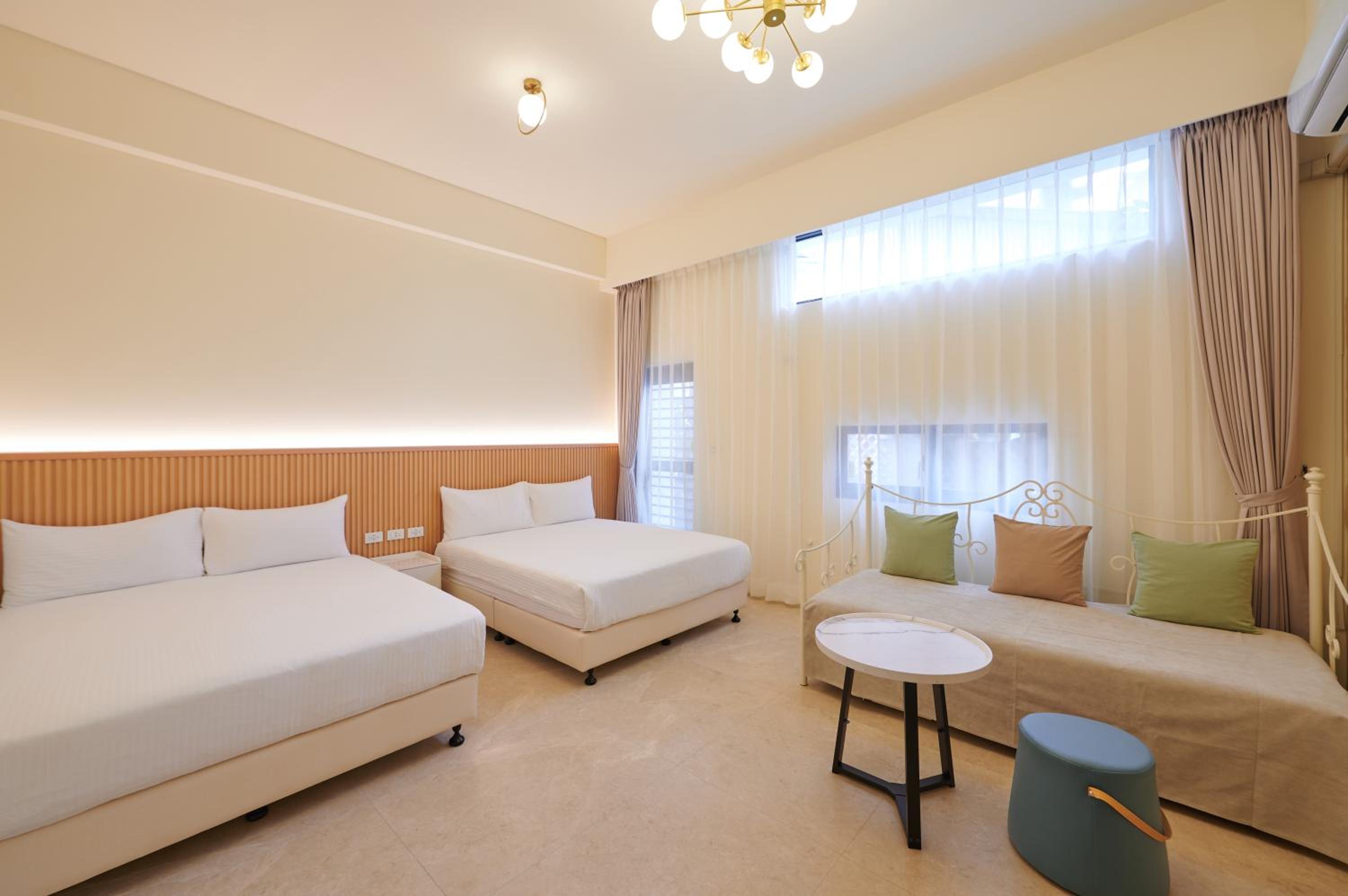 Quadruple Room with Terrace