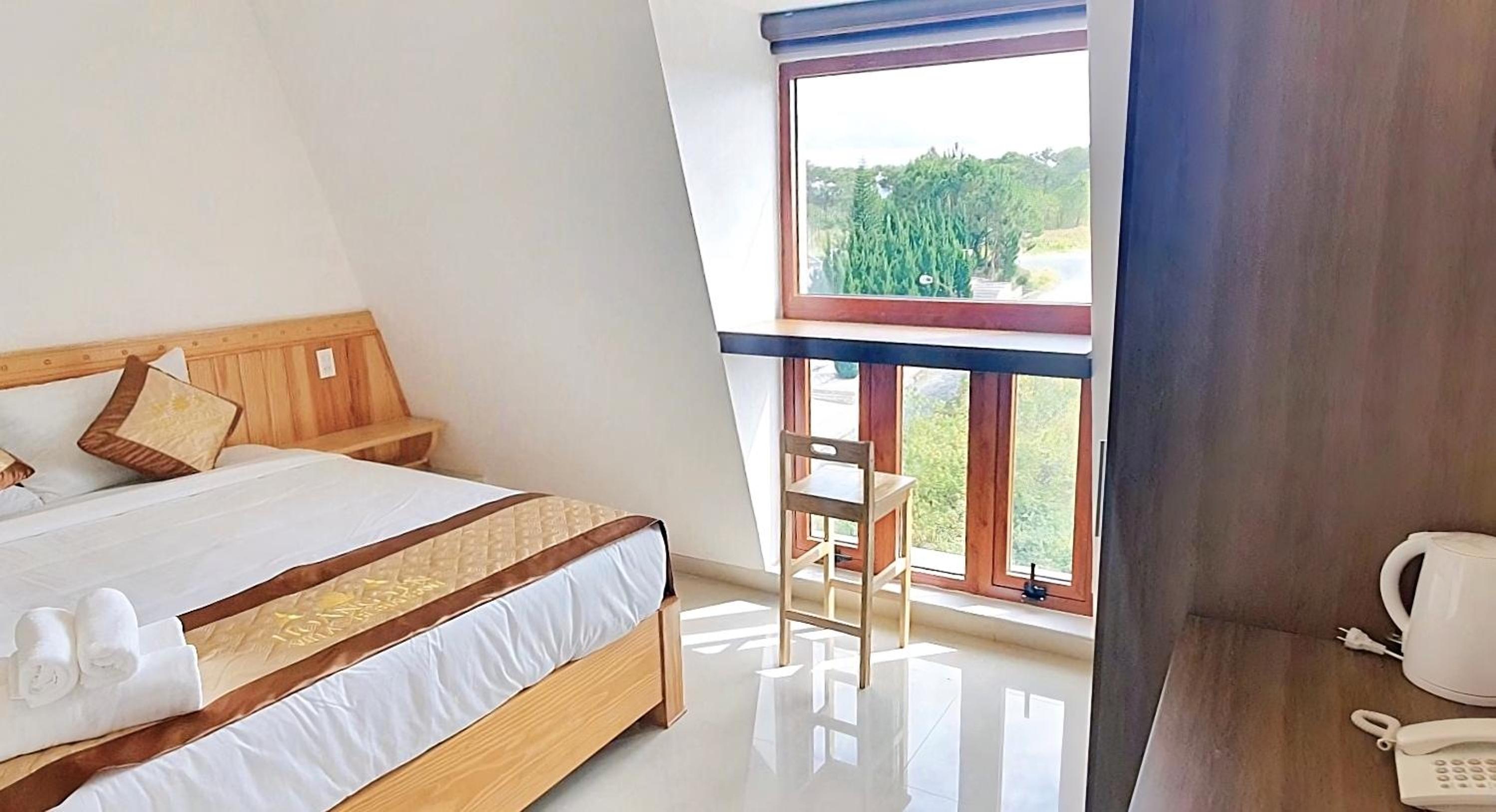 Deluxe Double Room with Bath photo 1