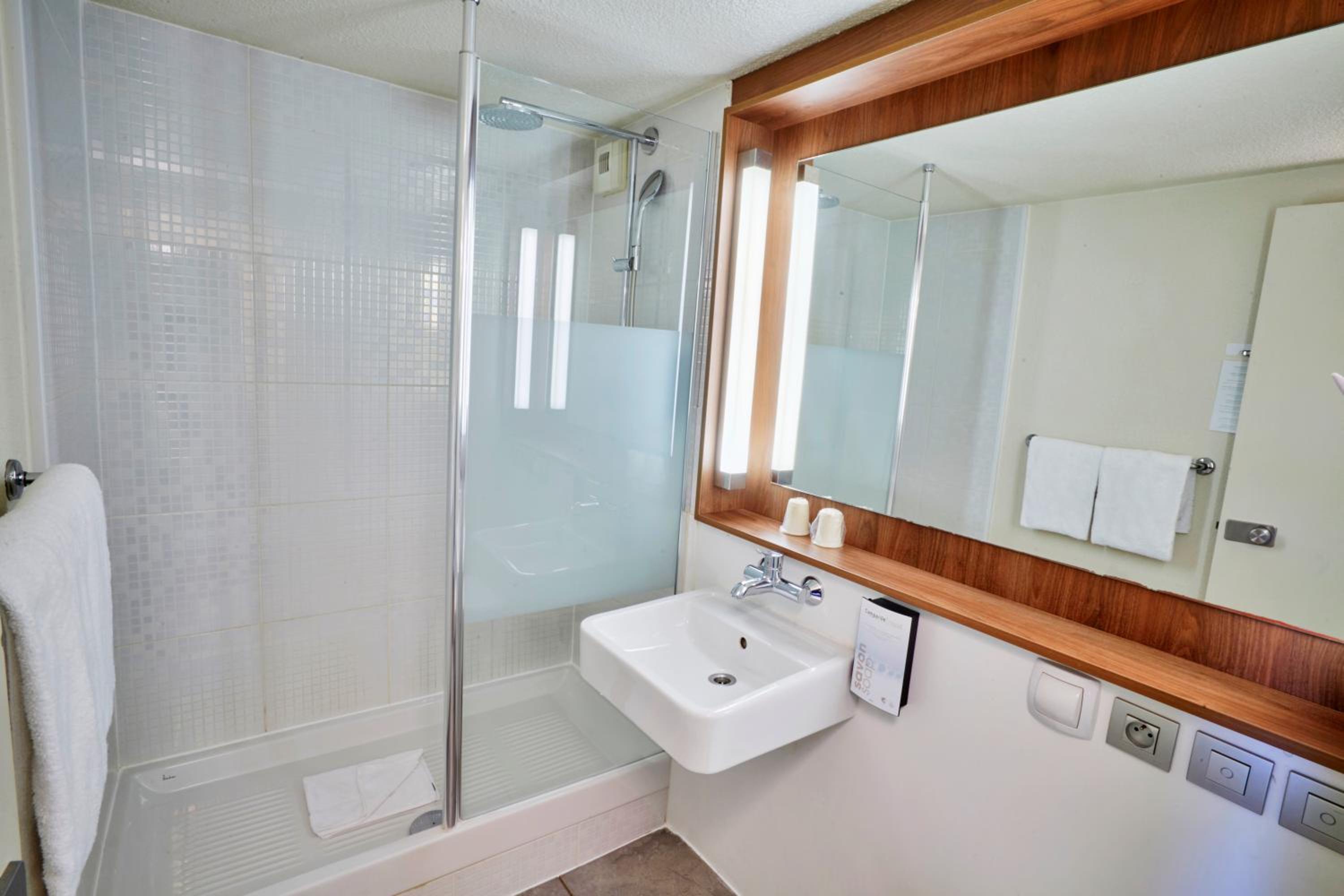 Twin Room - Photo 7