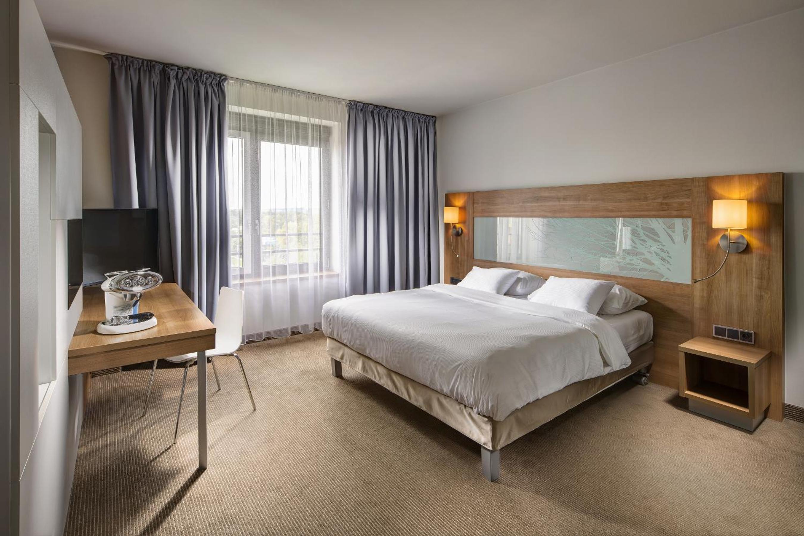 Standard Double or Twin Room - Photo 2