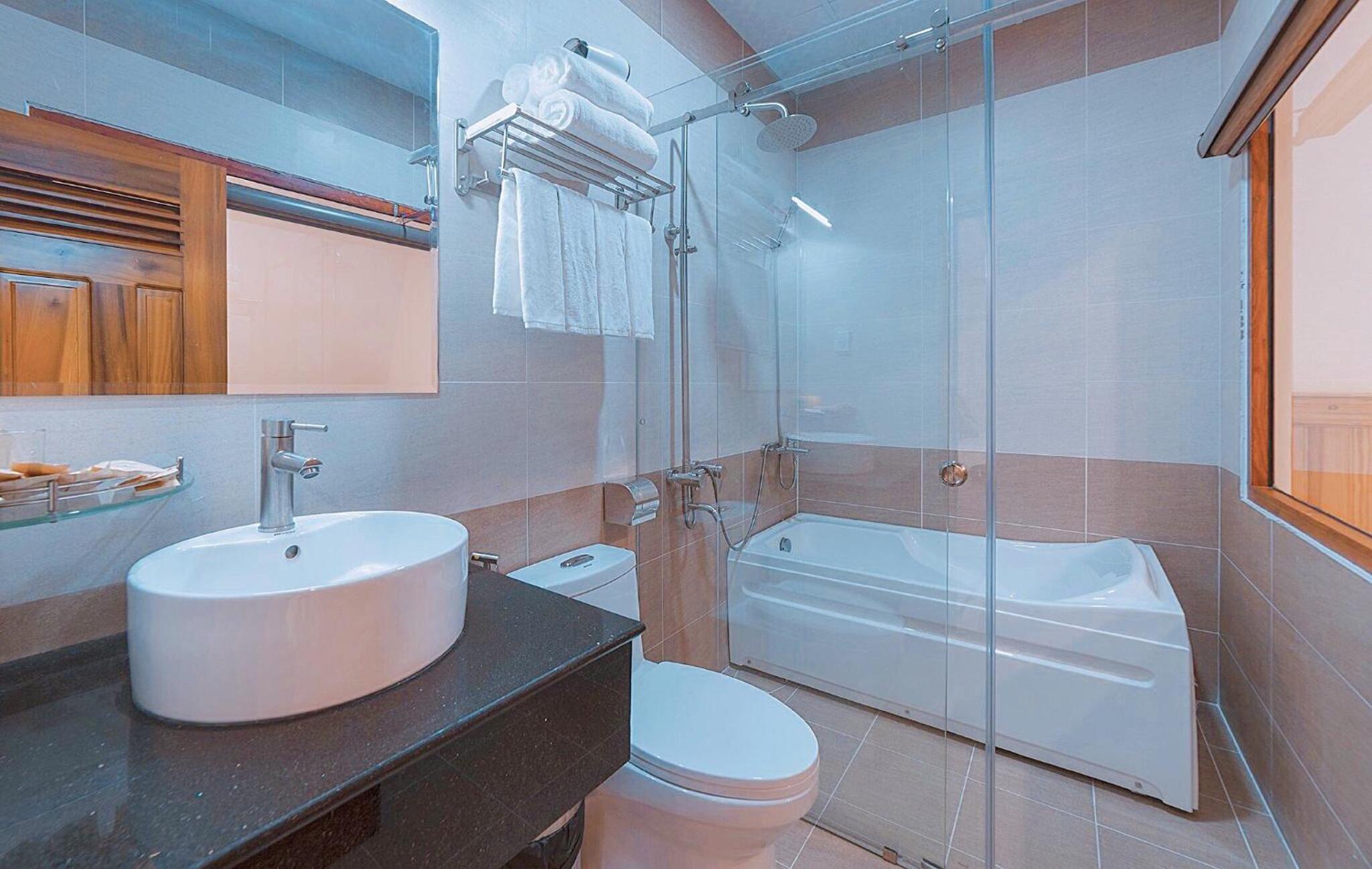 Deluxe Double Room with Bath photo 2
