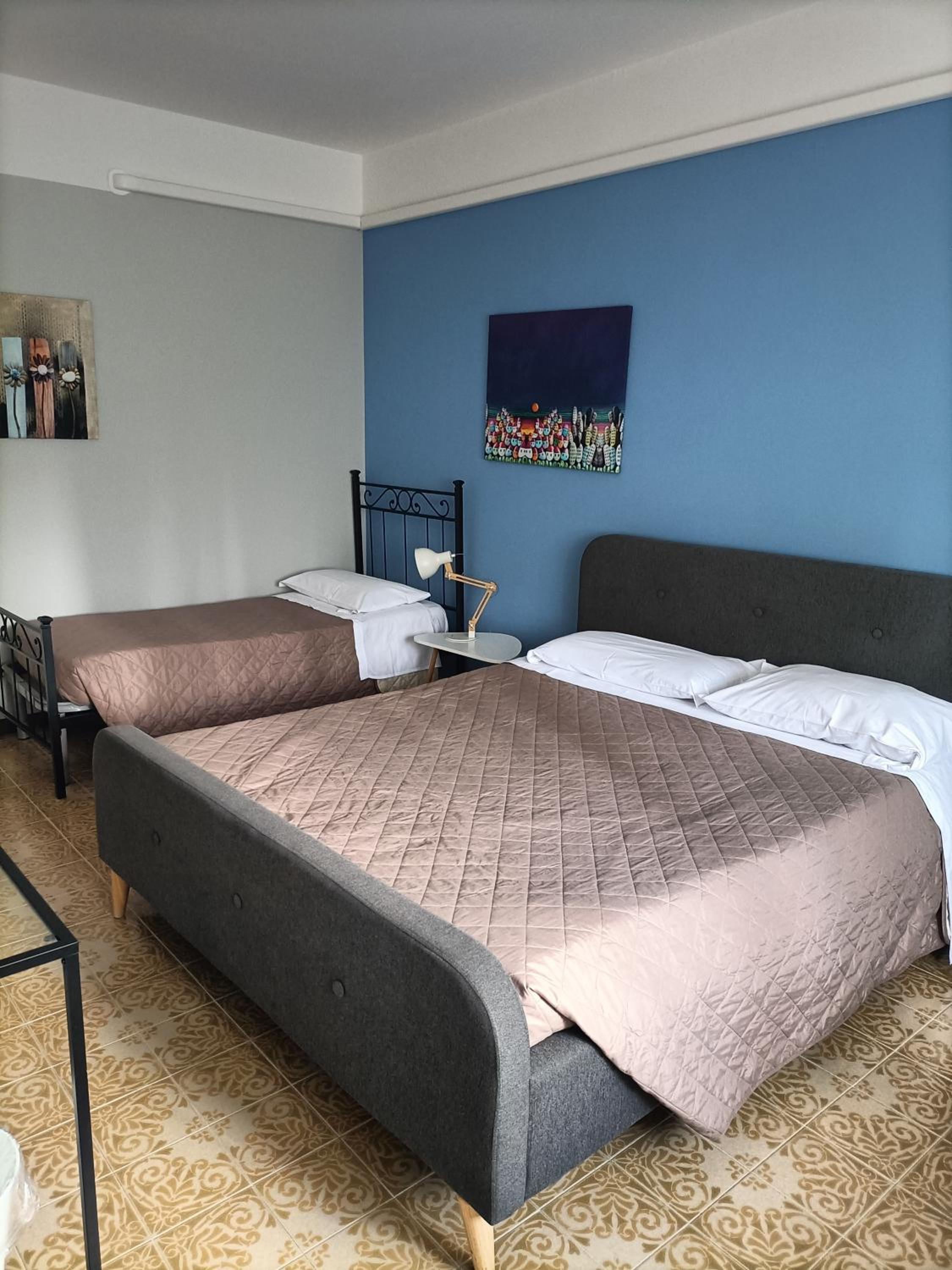 Triple Room with Balcony - Photo 19