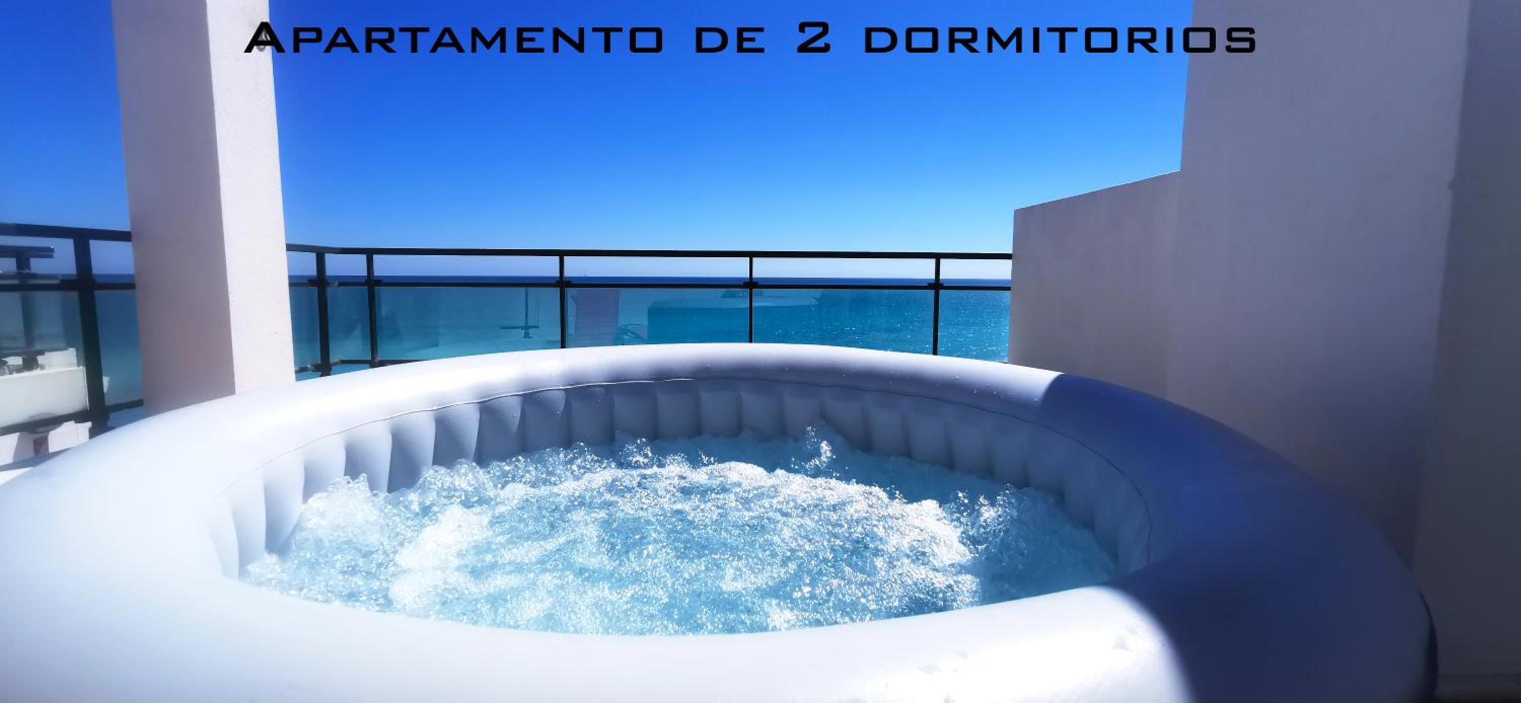 Apartamento de dos habitaciones con vista al mar
