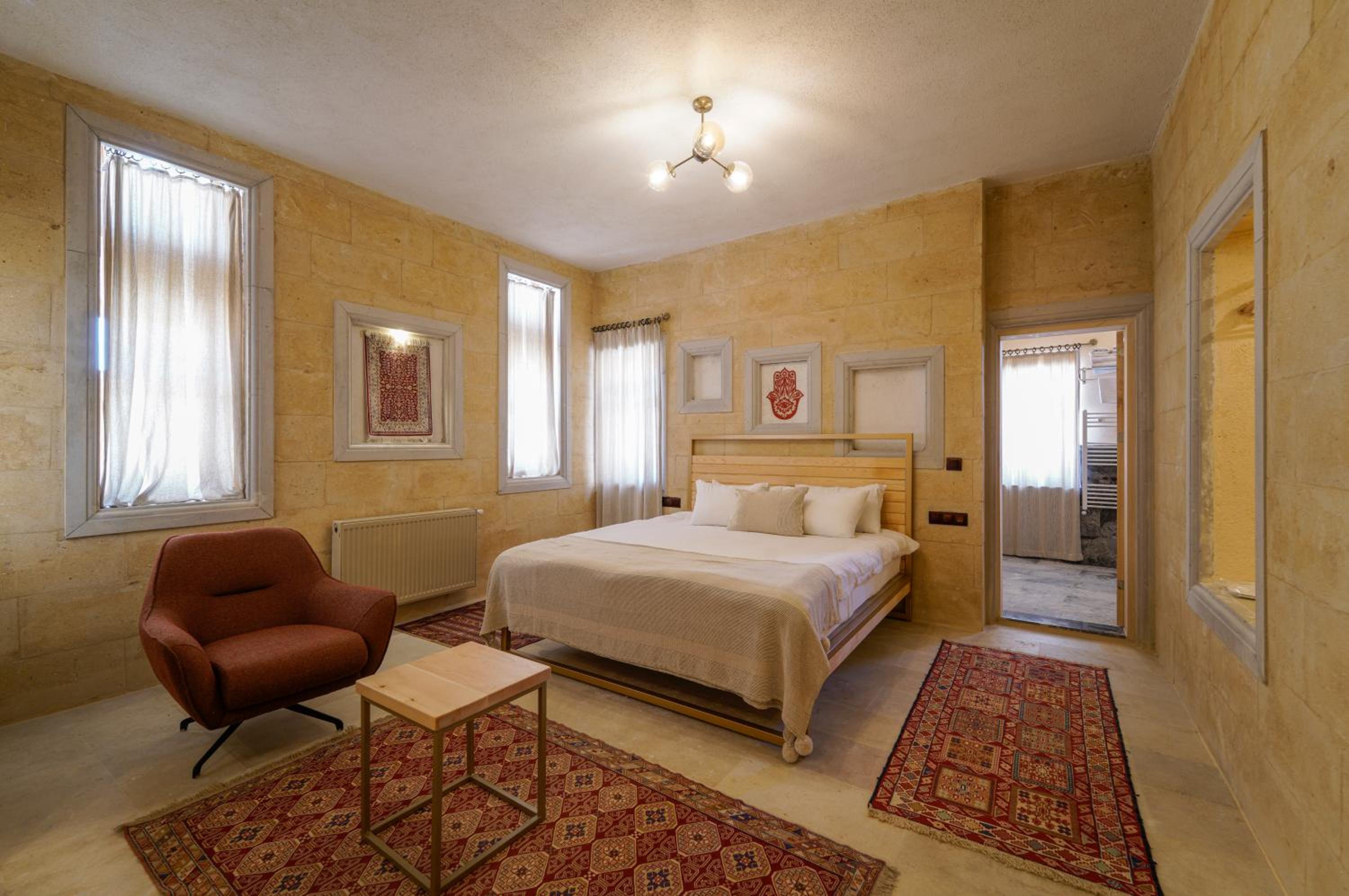 Suite - Photo 12
