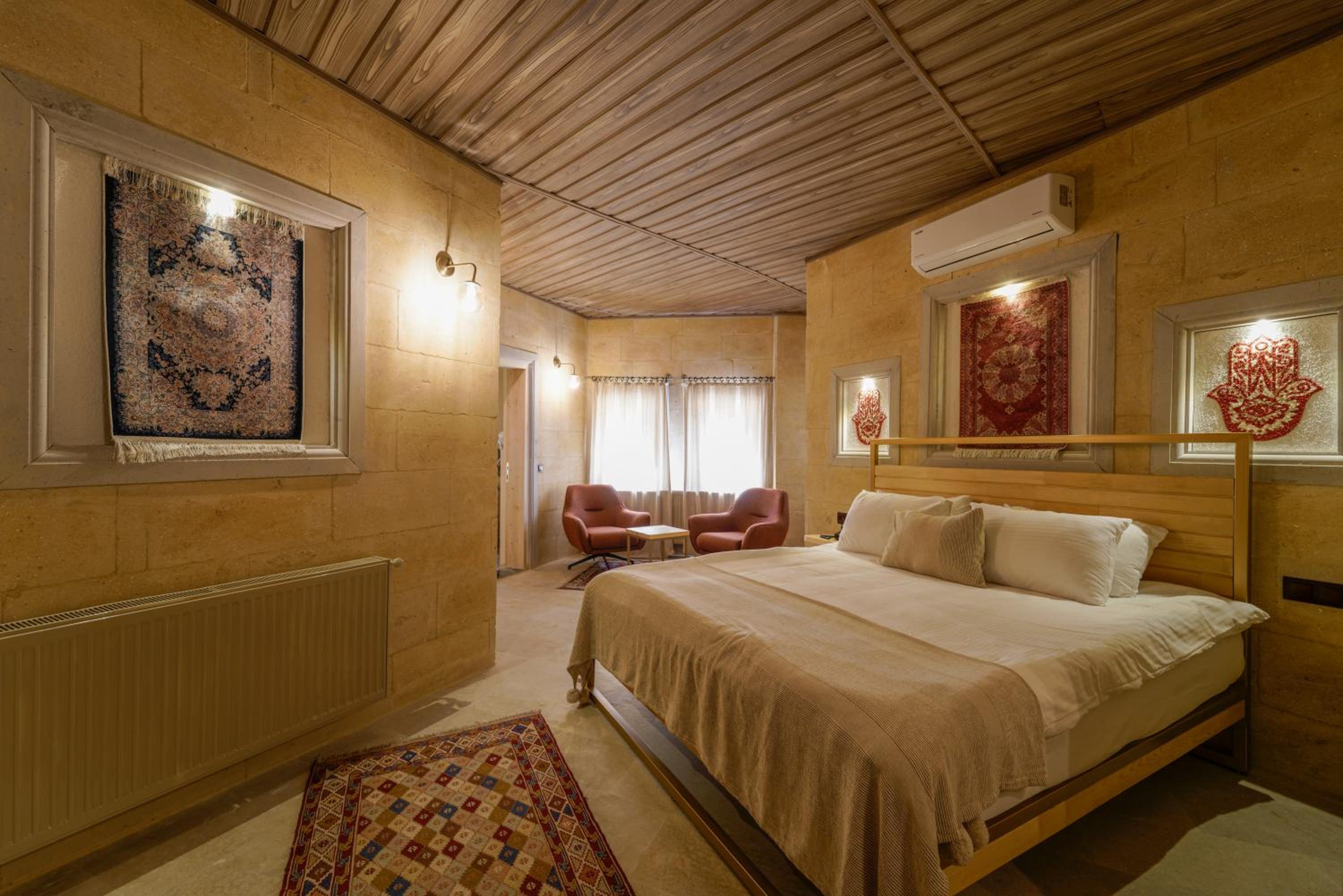 Suite - Photo 9
