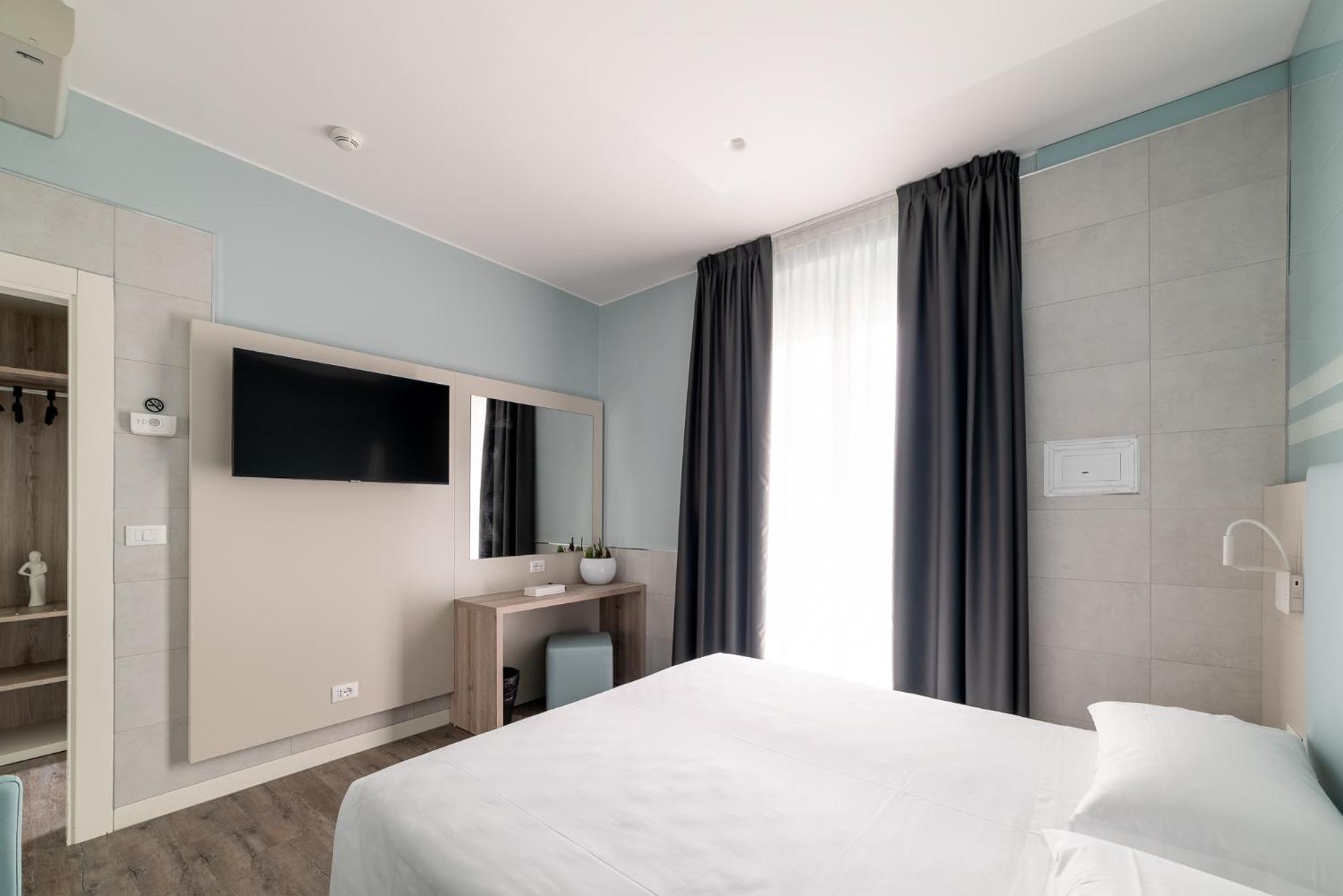 Deluxe Double or Twin Room photo 1