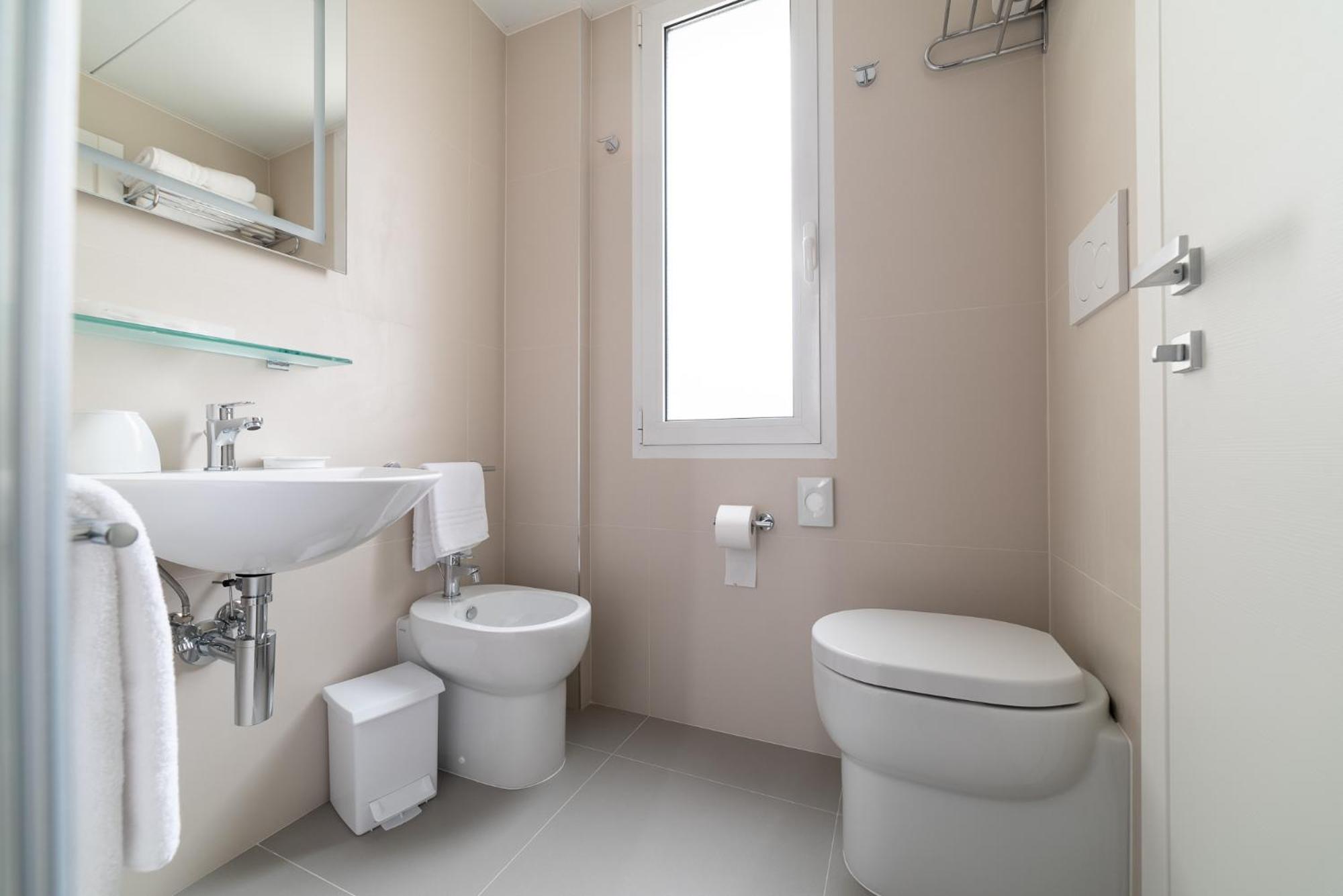 Deluxe Triple Room photo 2