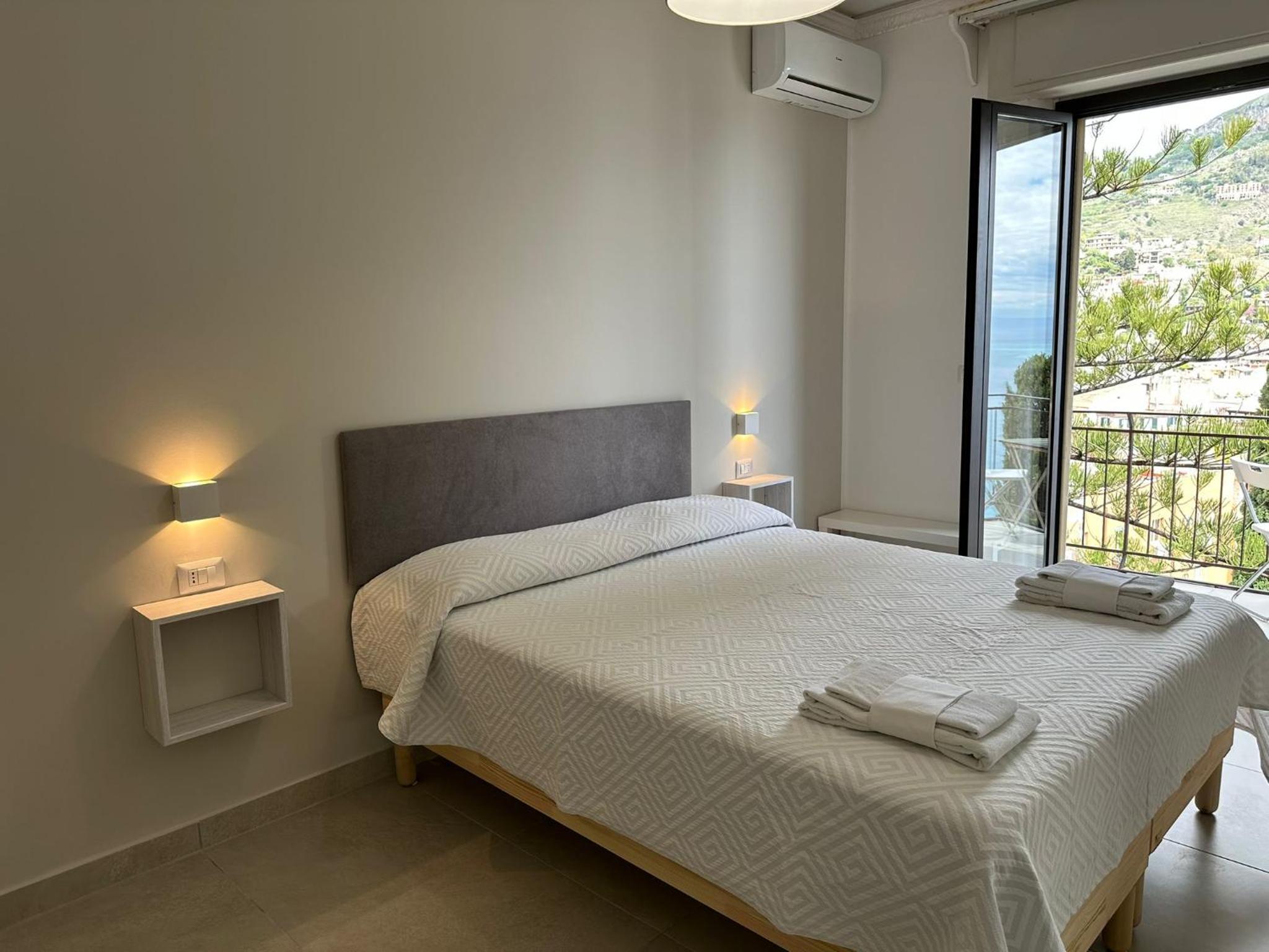 Queen Room with Sea View photo 1
