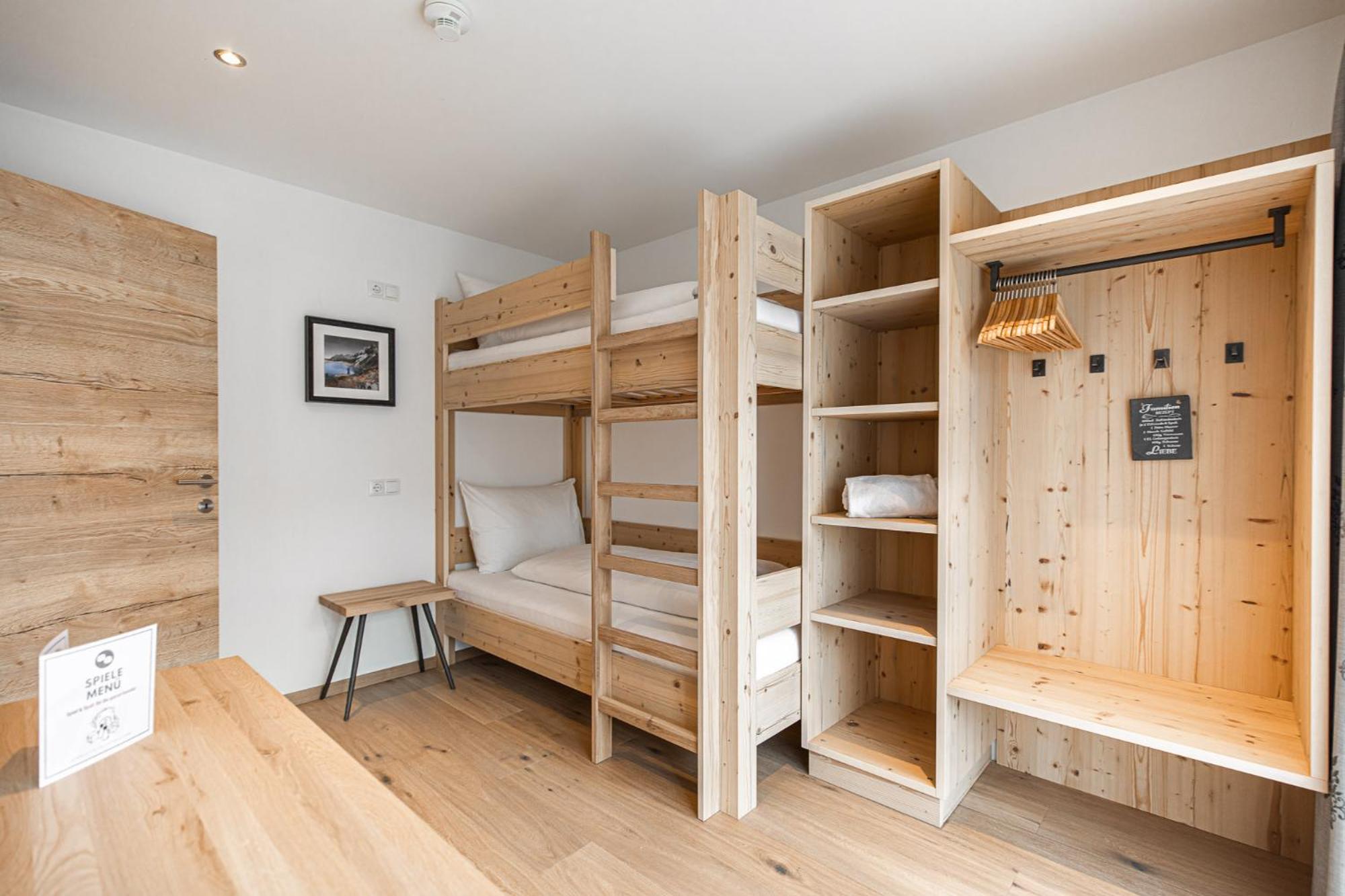 Superior Quadruple Room - Photo 3