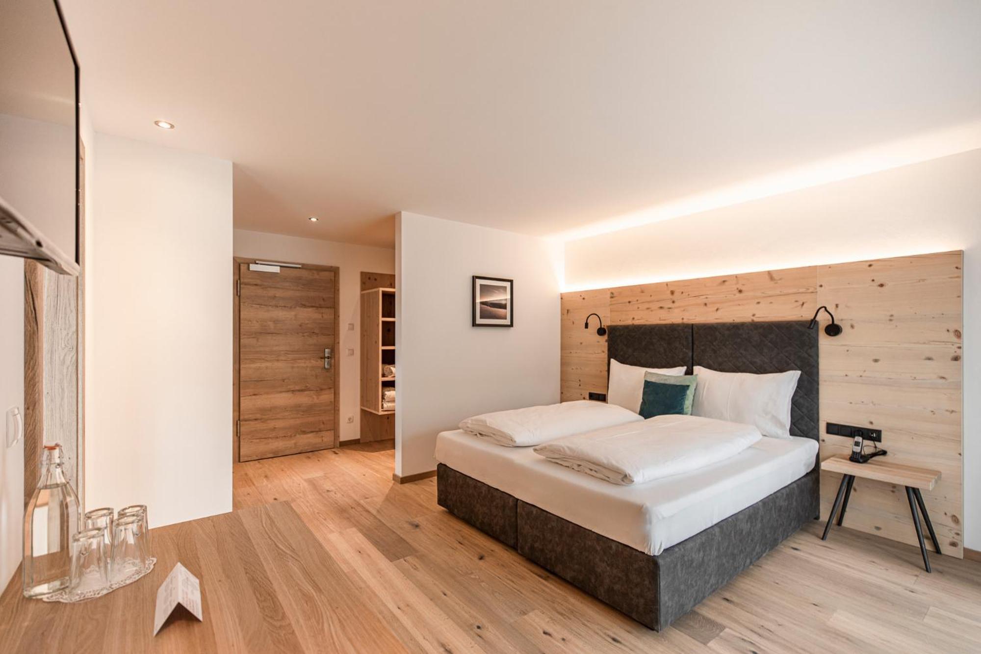 Superior Quadruple Room - Photo 4