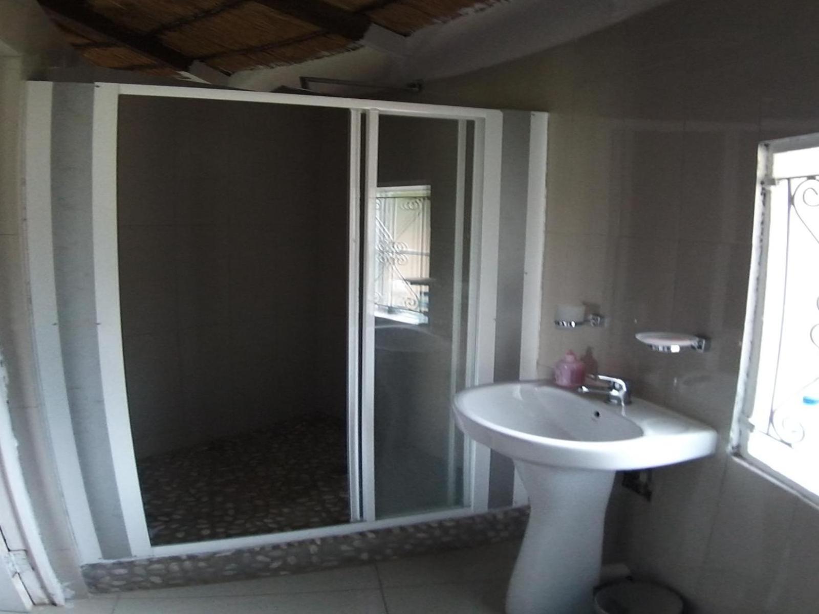 One-Bedroom Chalet - Photo 2