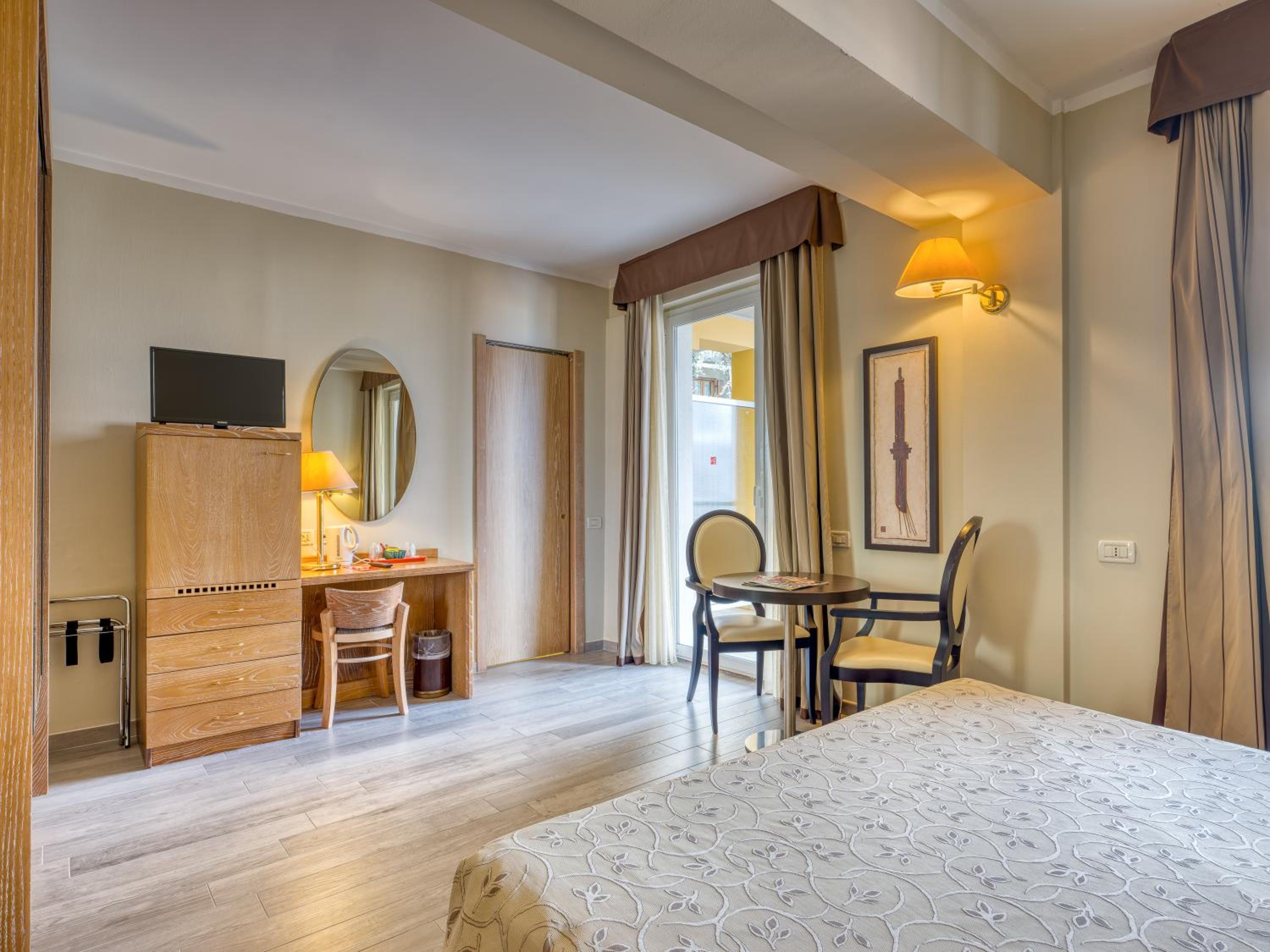 Superior Plus Double or Twin Room - Photo 1