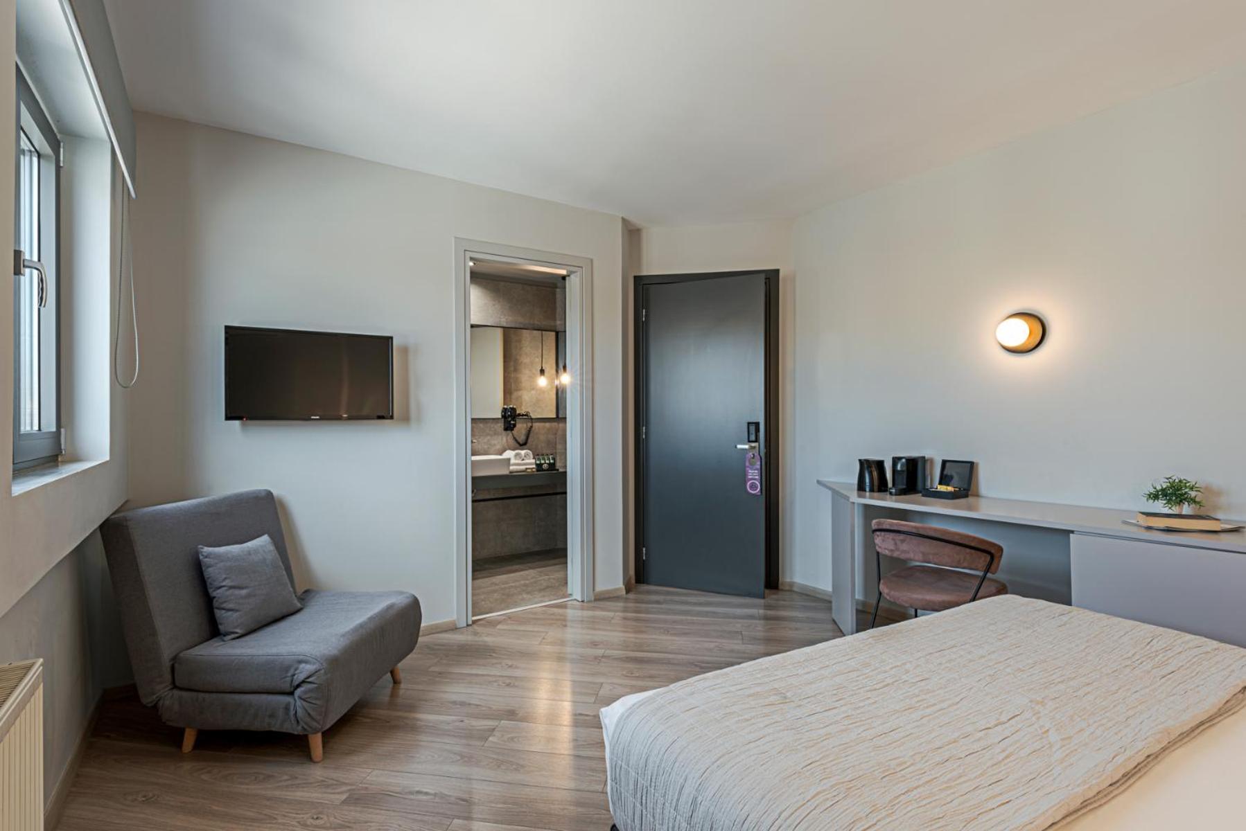 Standard Double Room photo 2