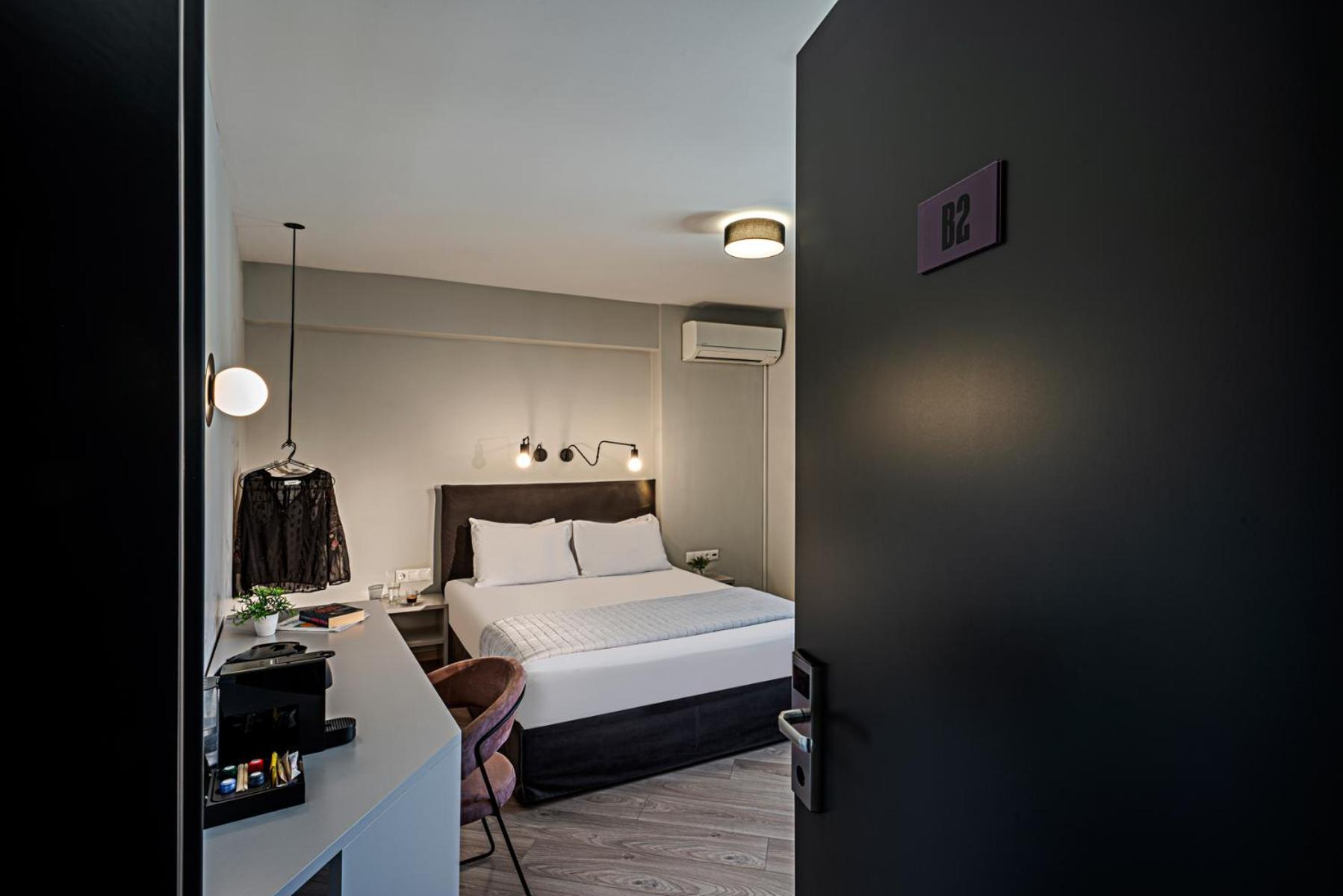 Standard Double Room photo 3