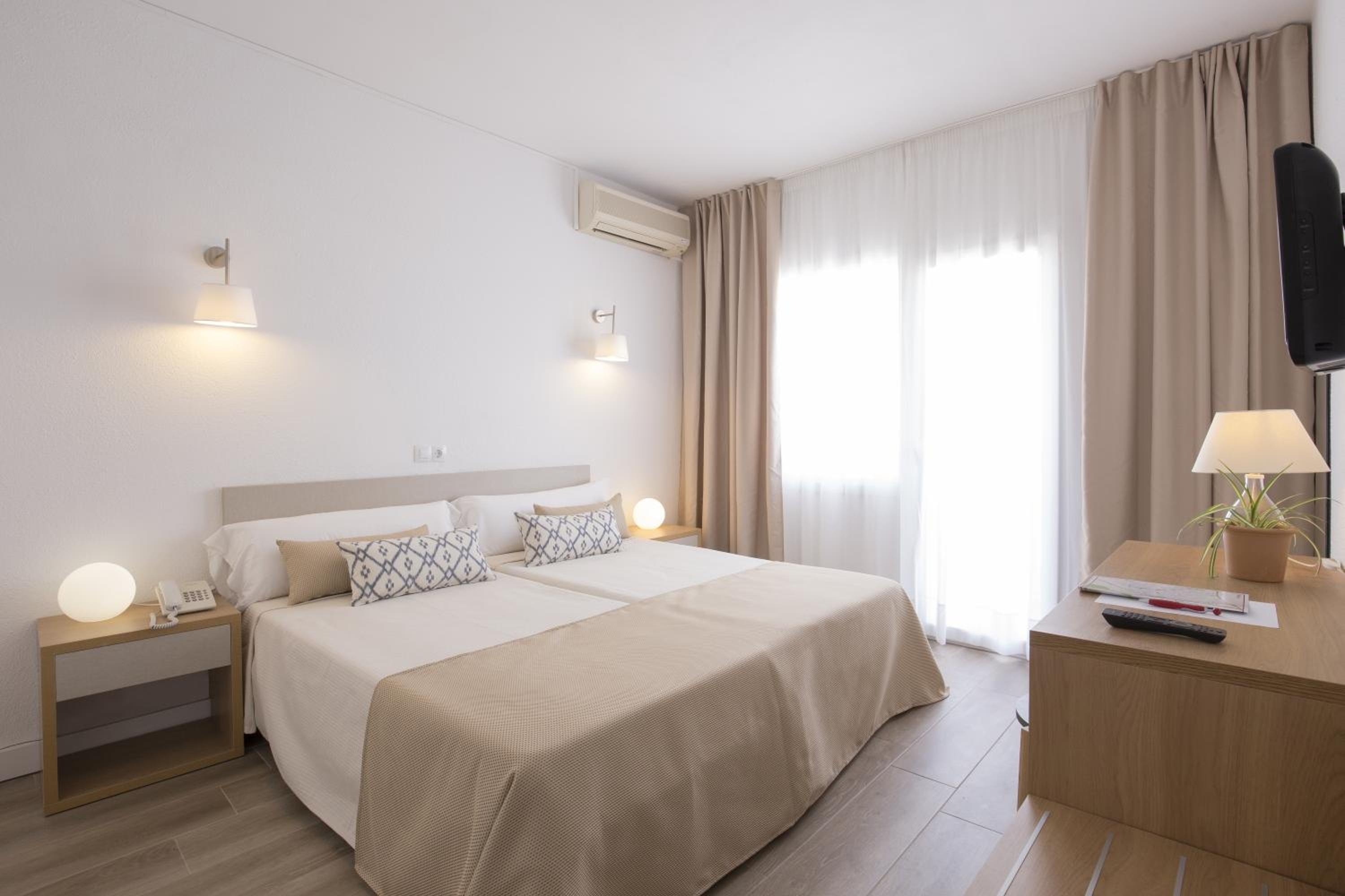 Habitación Doble o con Dos Camas