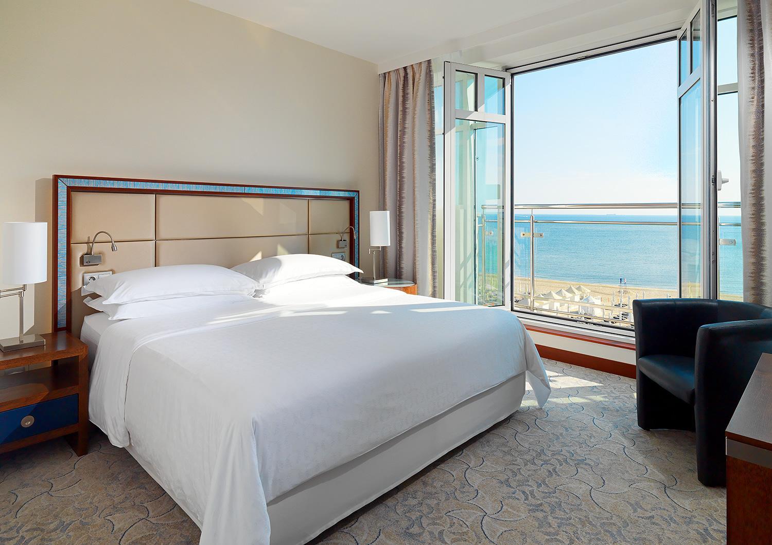 Executive Suite, Club Lounge and Spa access level, Sea view