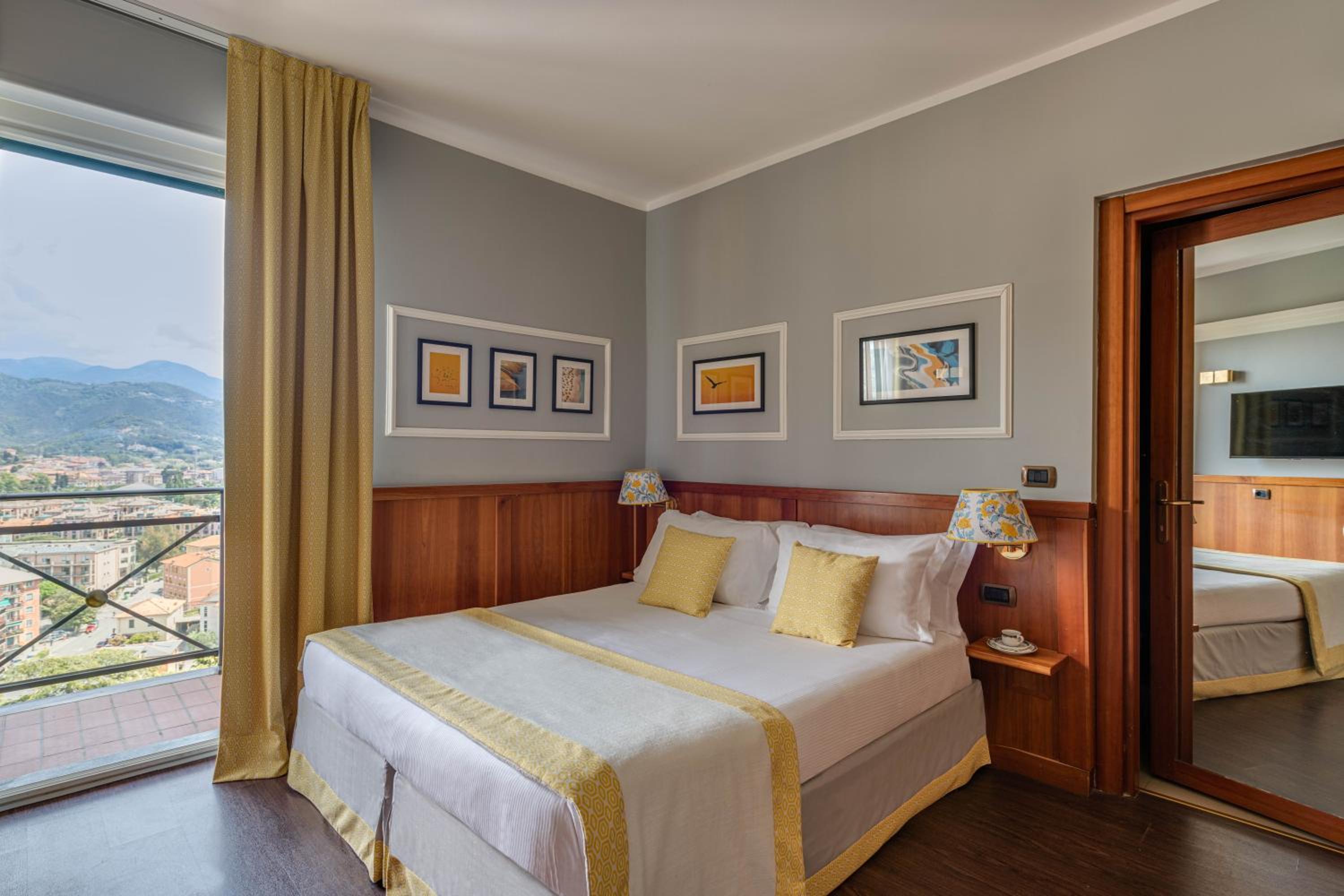 Habitación Doble o Twin Estándar con Balcón