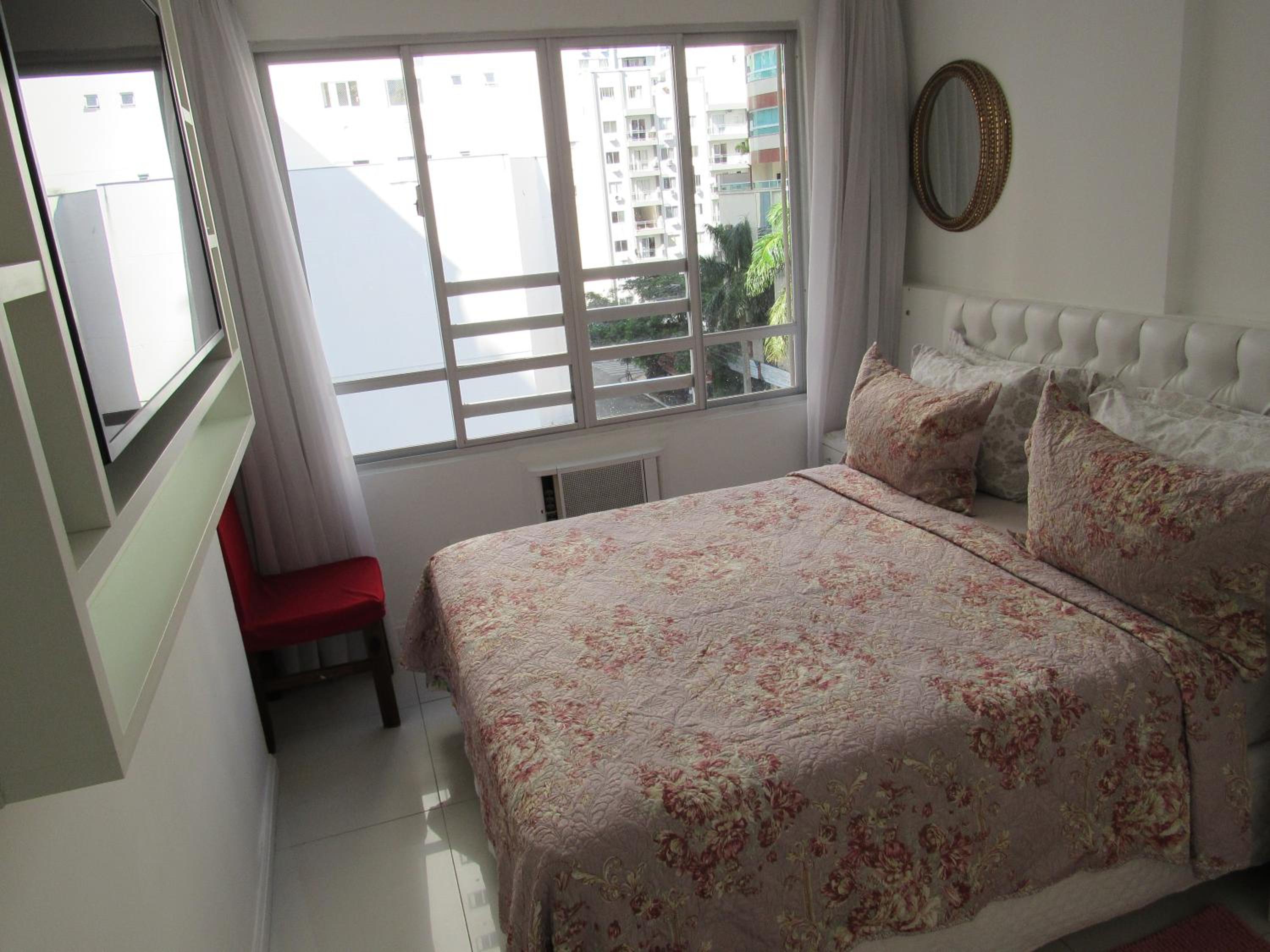Two-Bedroom Apartment - Photo 2