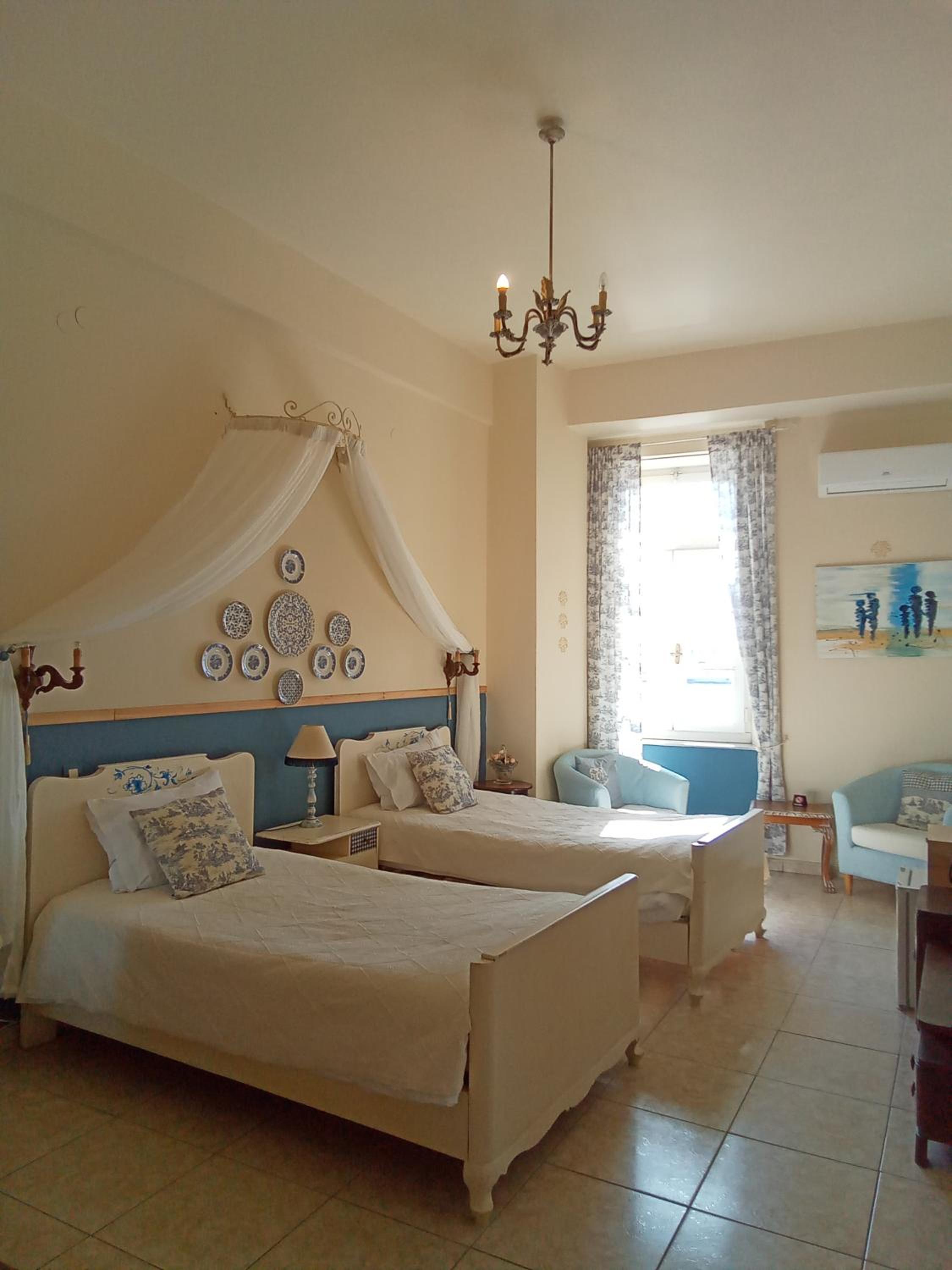 Standard Twin Room with Sea View