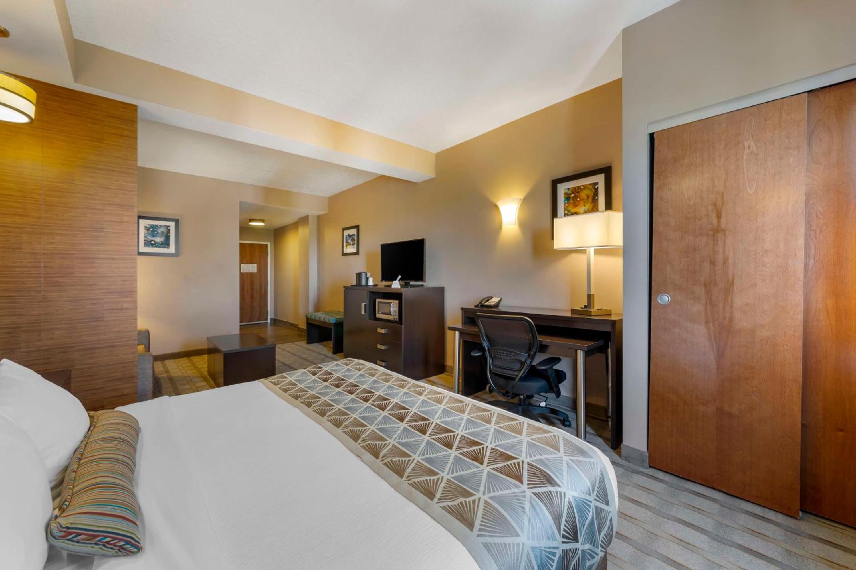 King Suite - Disability Access photo 3