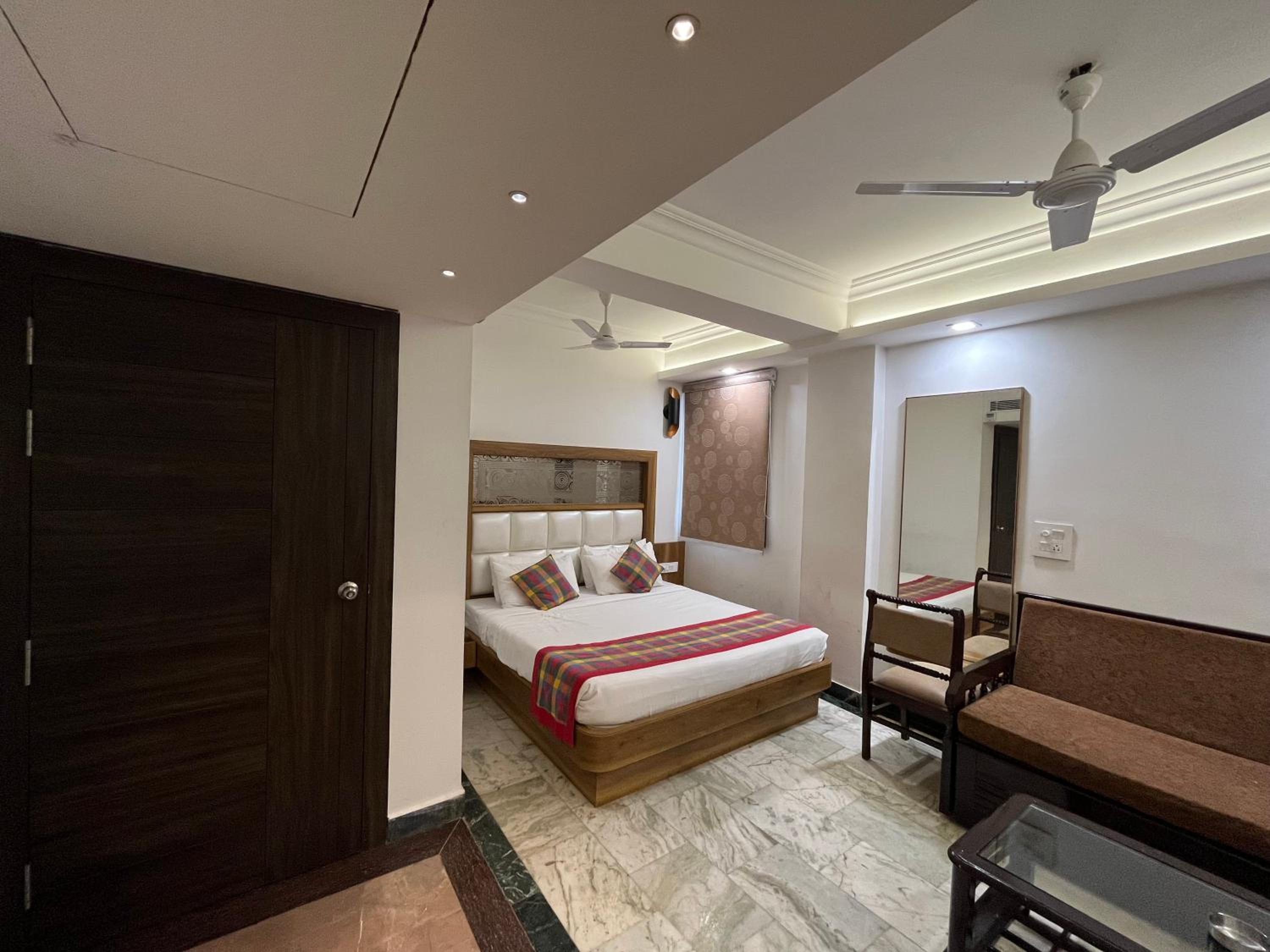 Large Double or Twin Room
