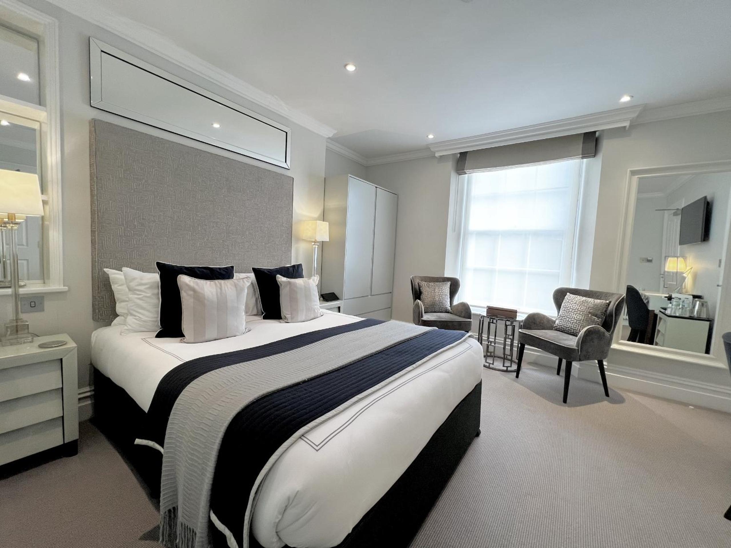 Superior King Room photo 1