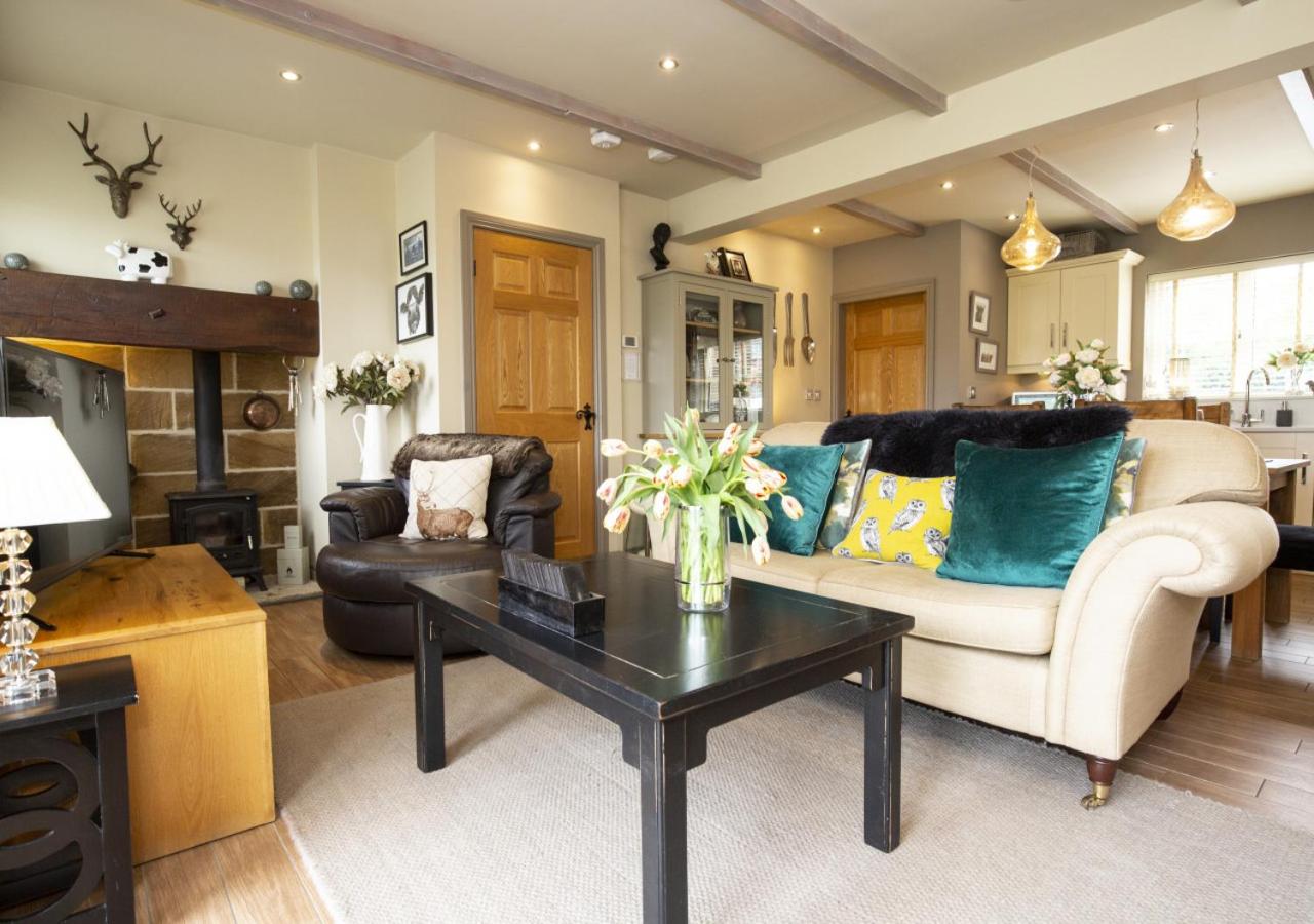 Three-Bedroom House photo 3