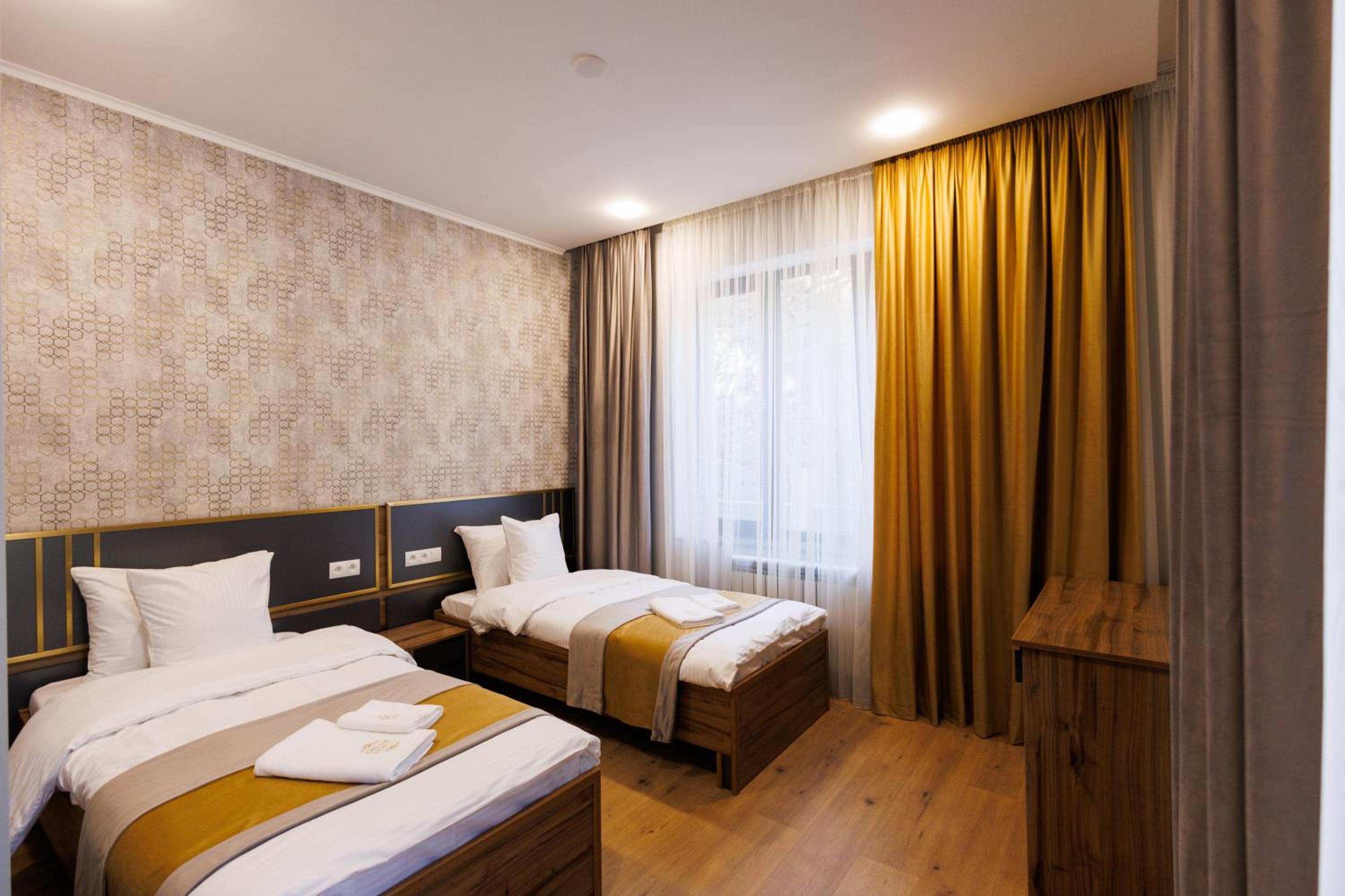 Large Double or Twin Room