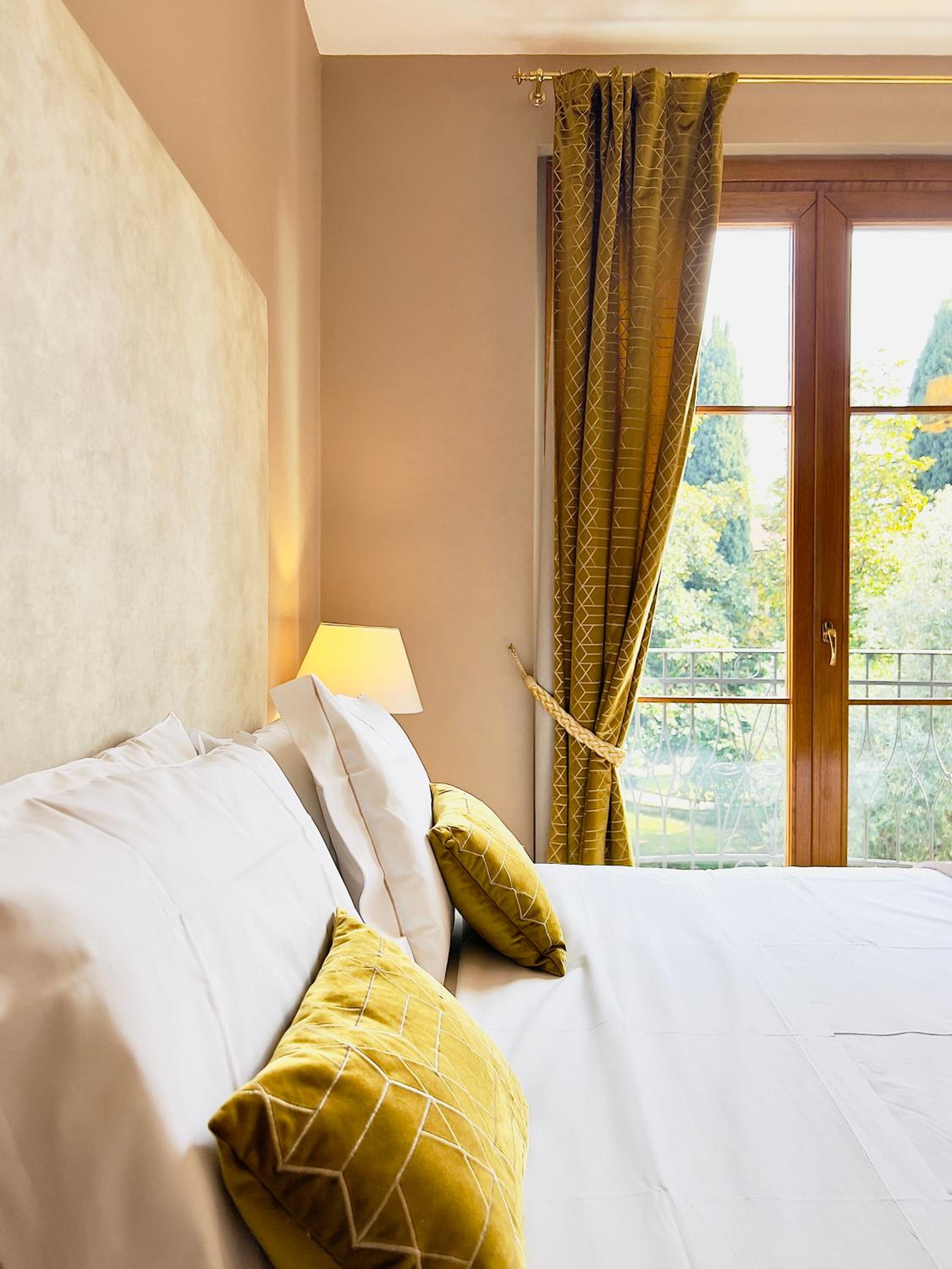 Small Double Room - Photo 3
