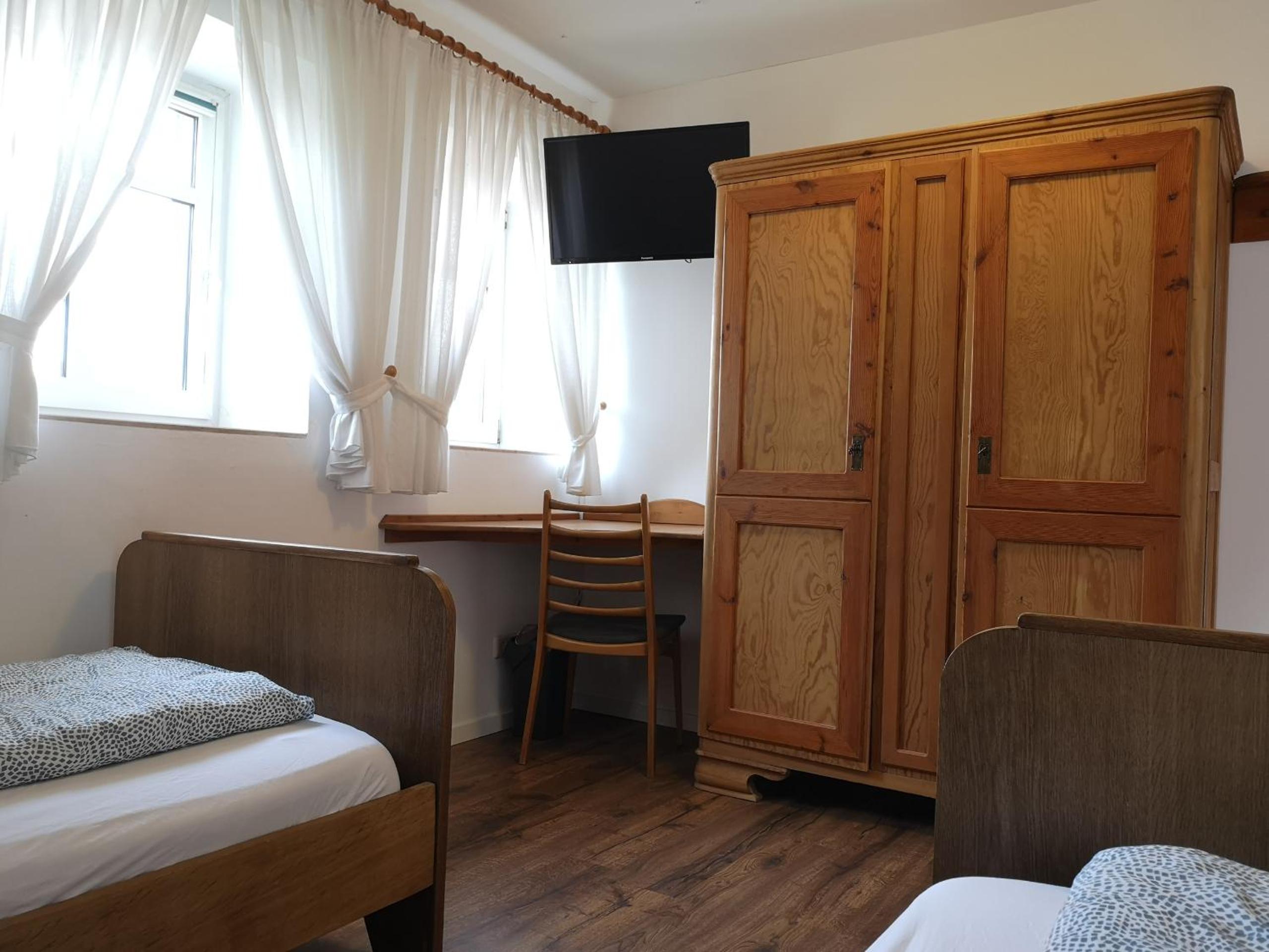 Twin Room with Private Bathroom