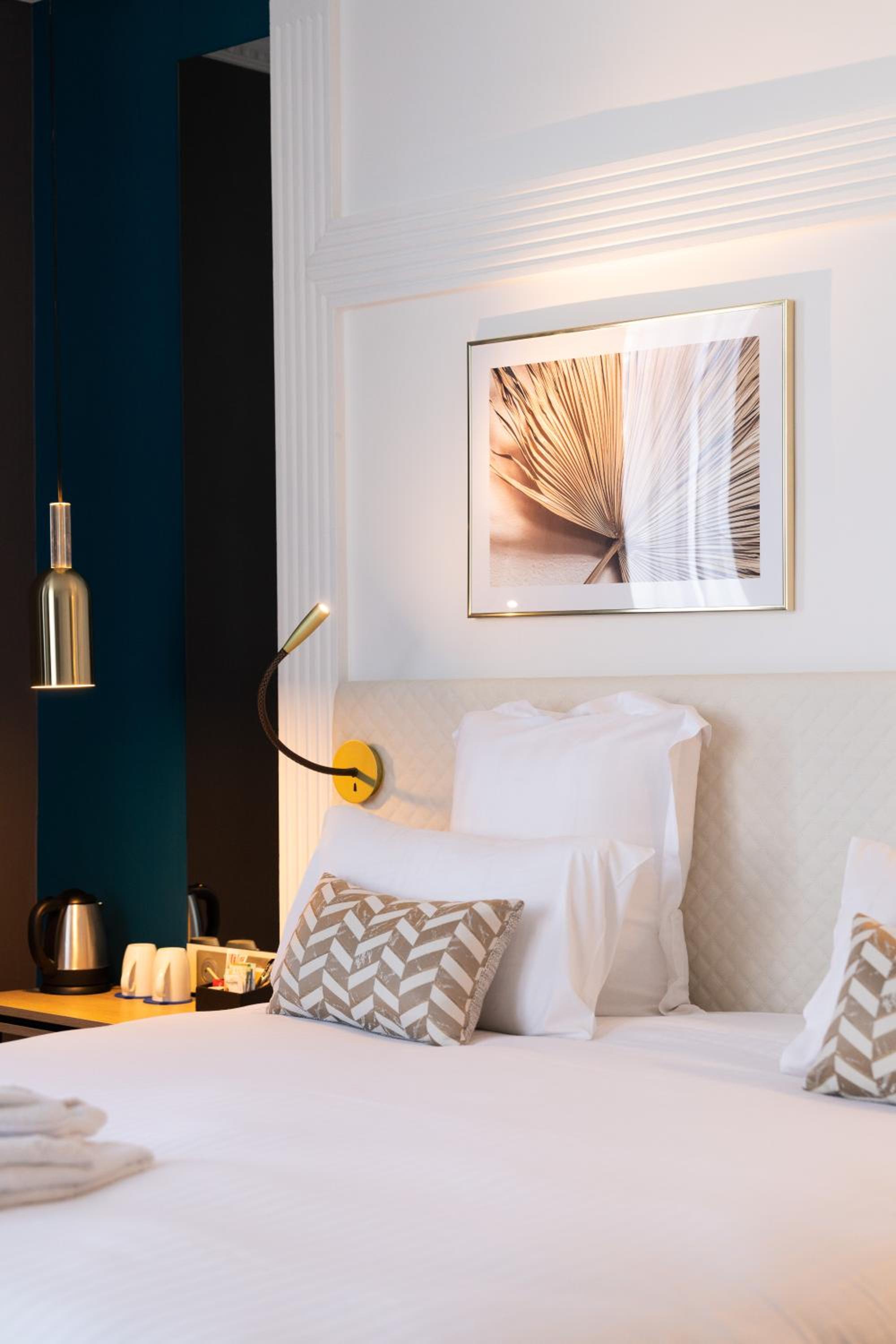 Superior King Room With Air Condition photo 2