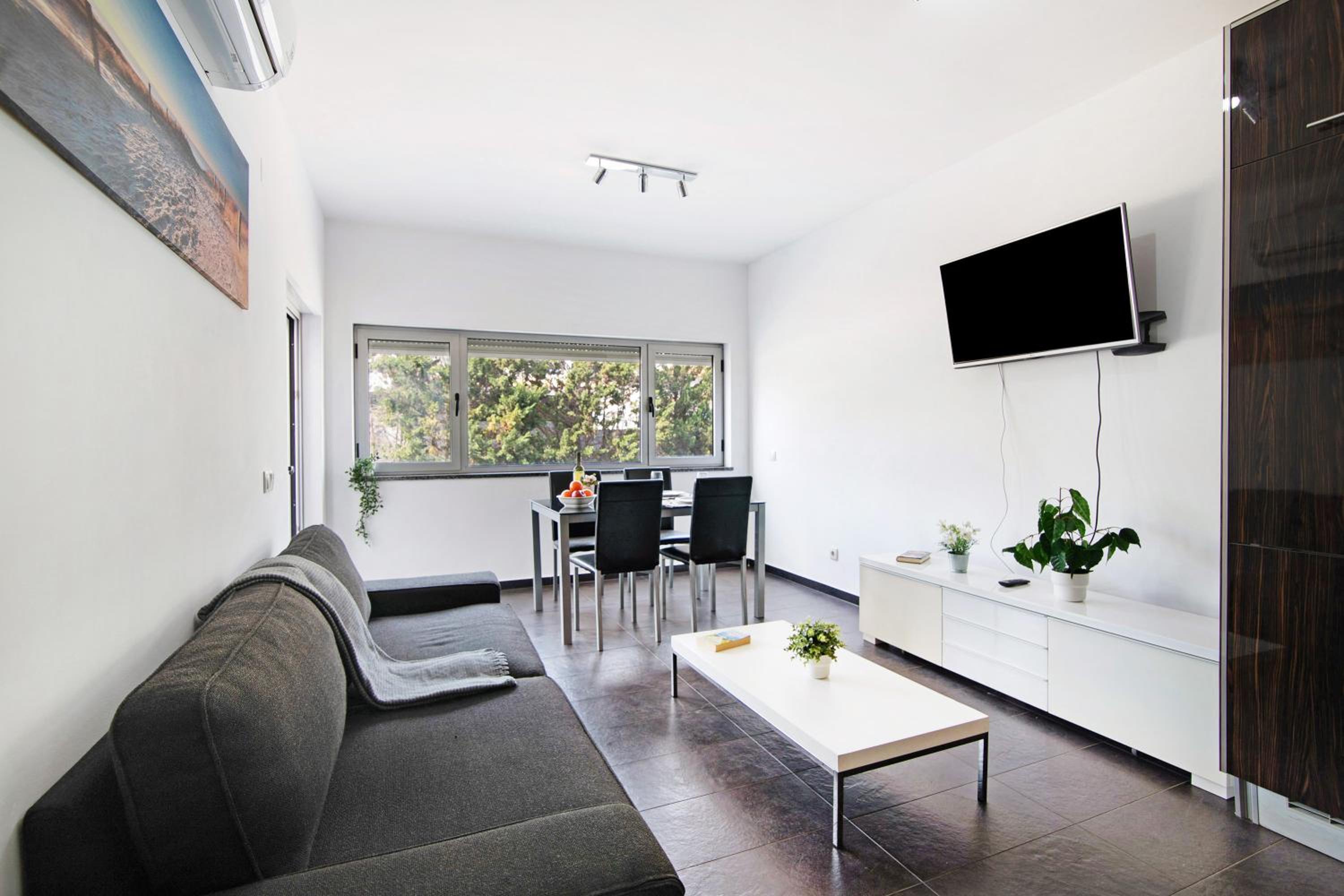 Superior One-Bedroom Apartment with Balcony
