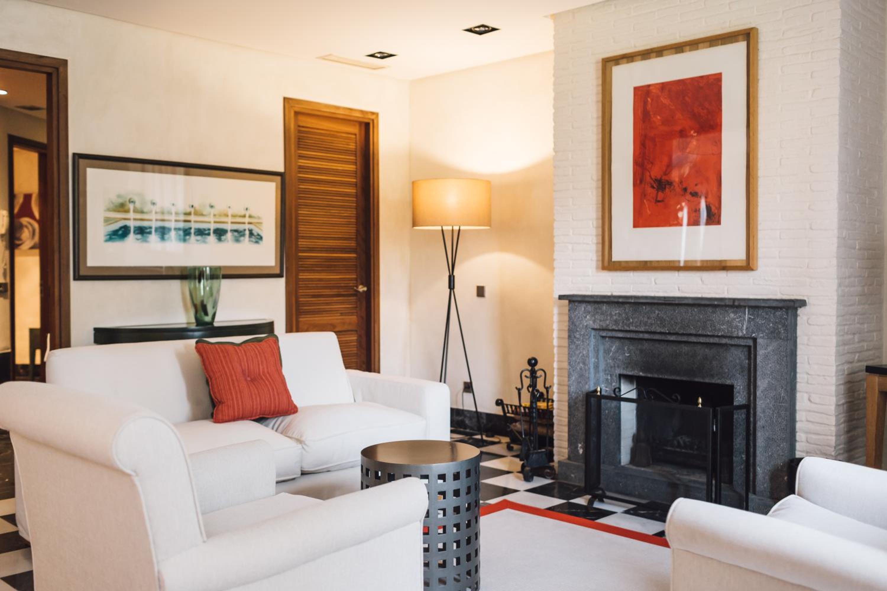Executive Suite photo 2