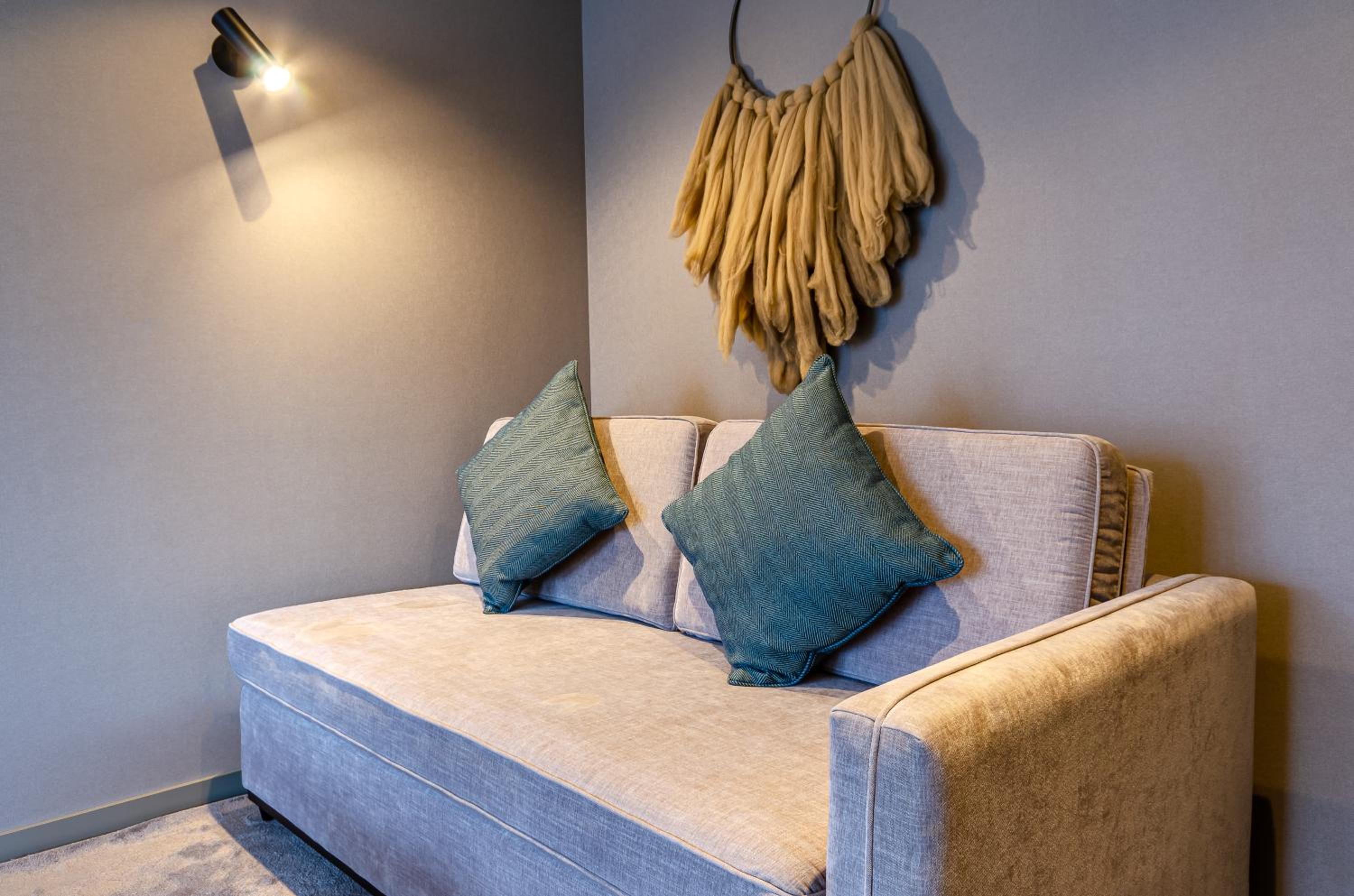 Suite - Photo 12