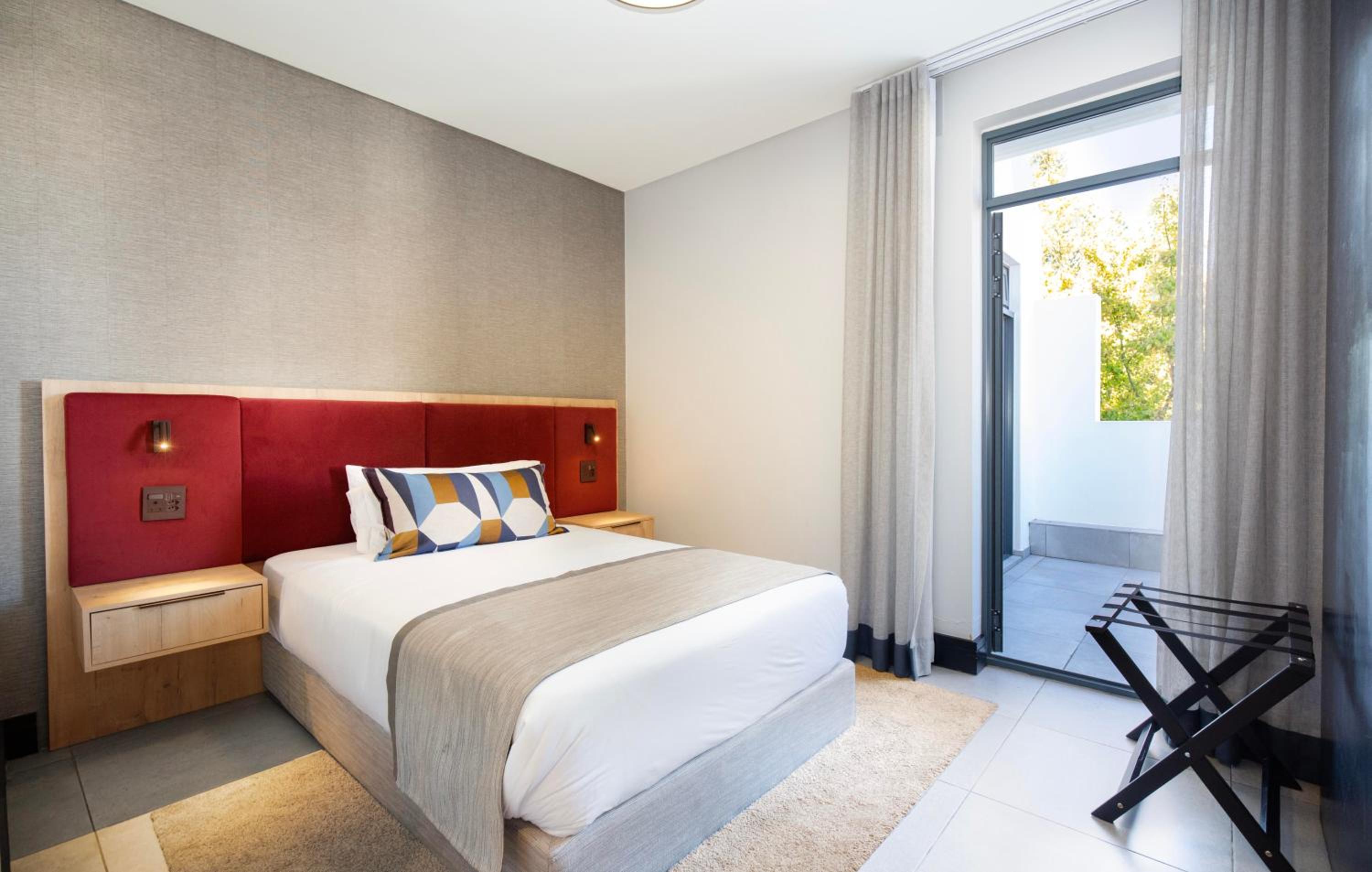 Standard Double Room - Photo 10