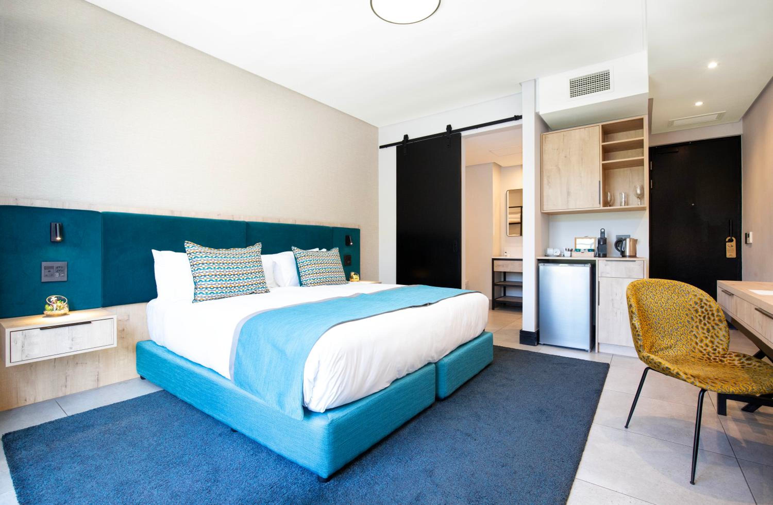 Deluxe Double Room - Photo 8