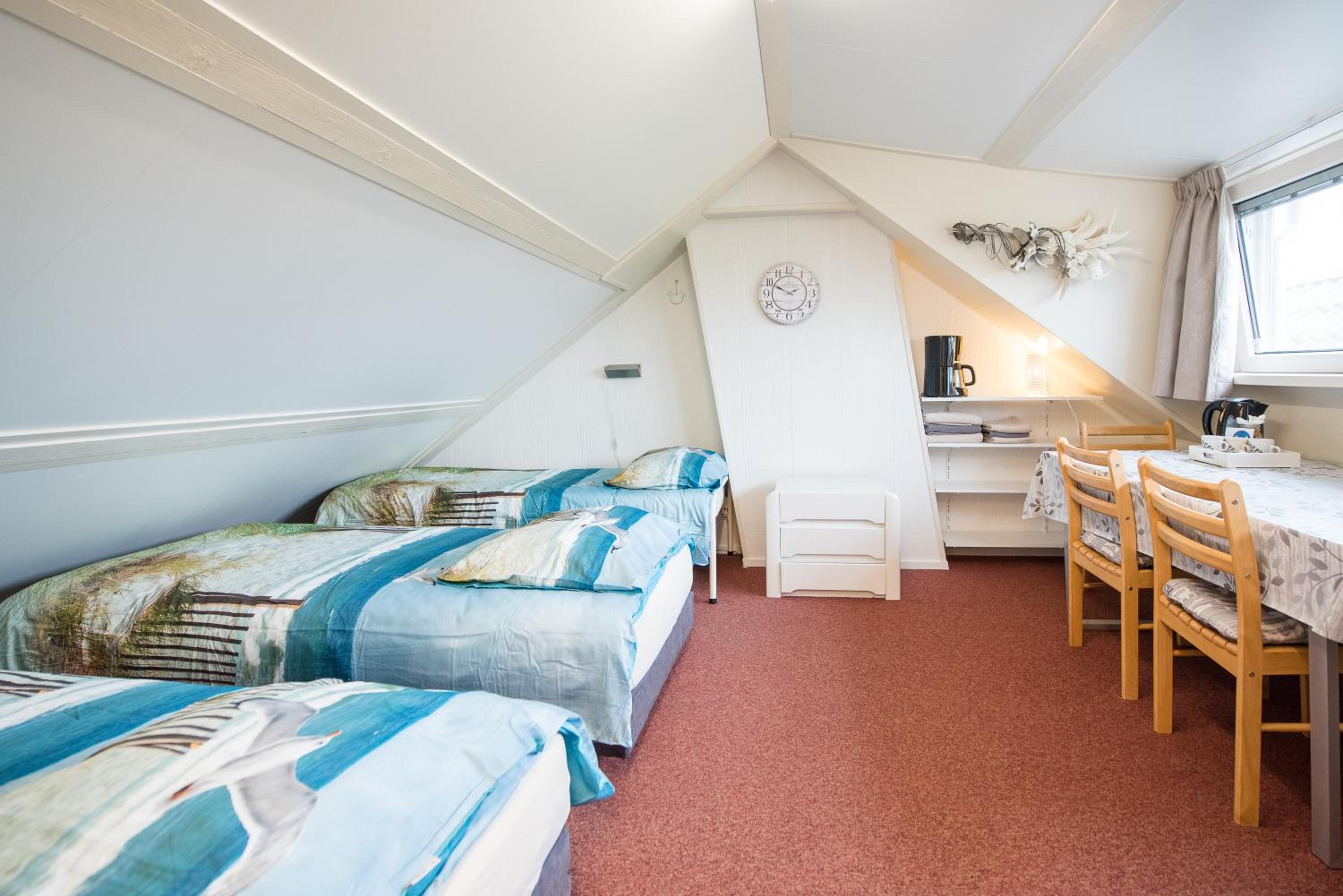 Triple Room with Shared Bathroom and Toilet photo 3