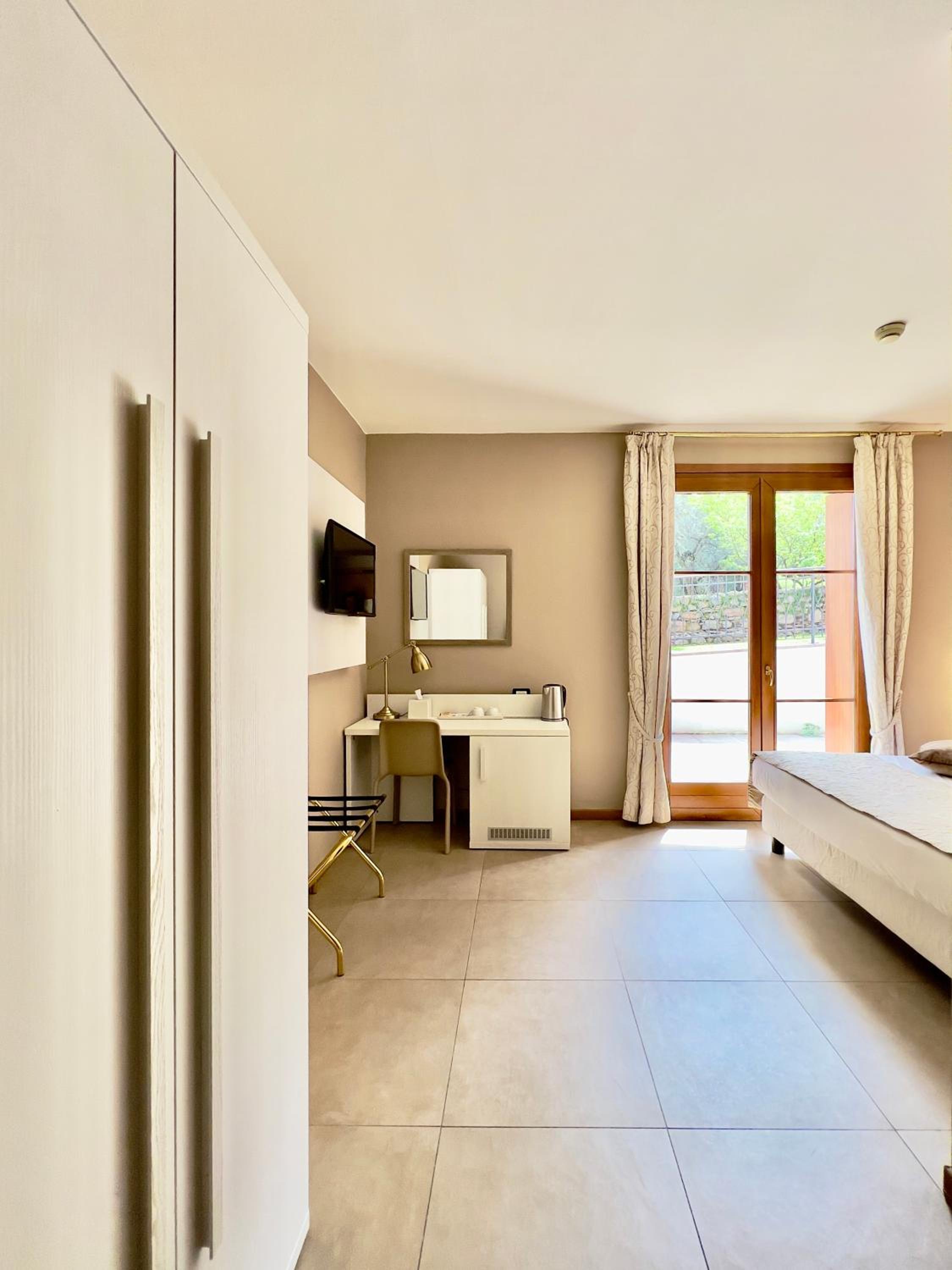 Standard Double or Twin Room - Photo 1
