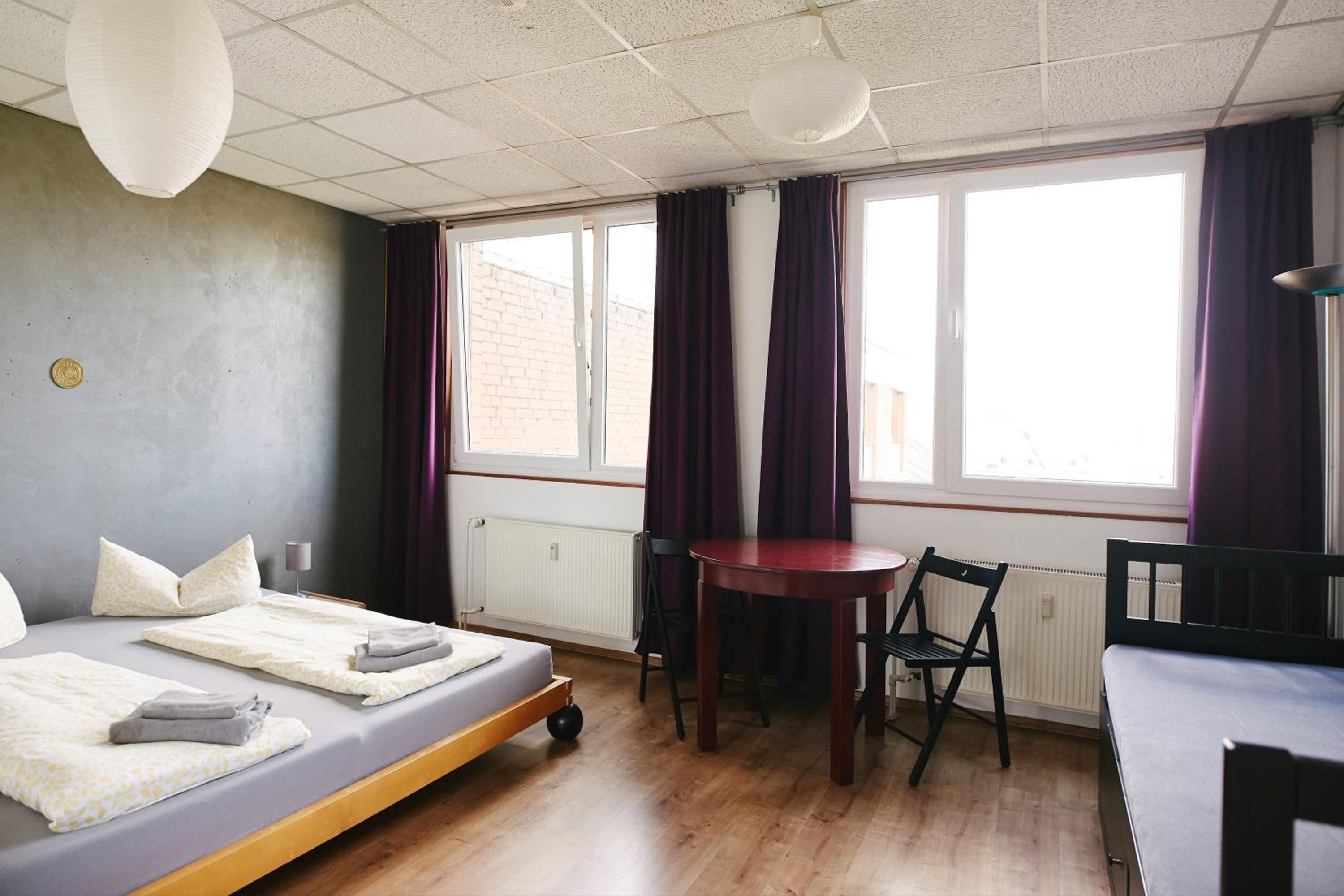 Double Room with Private Bathroom - Photo 2