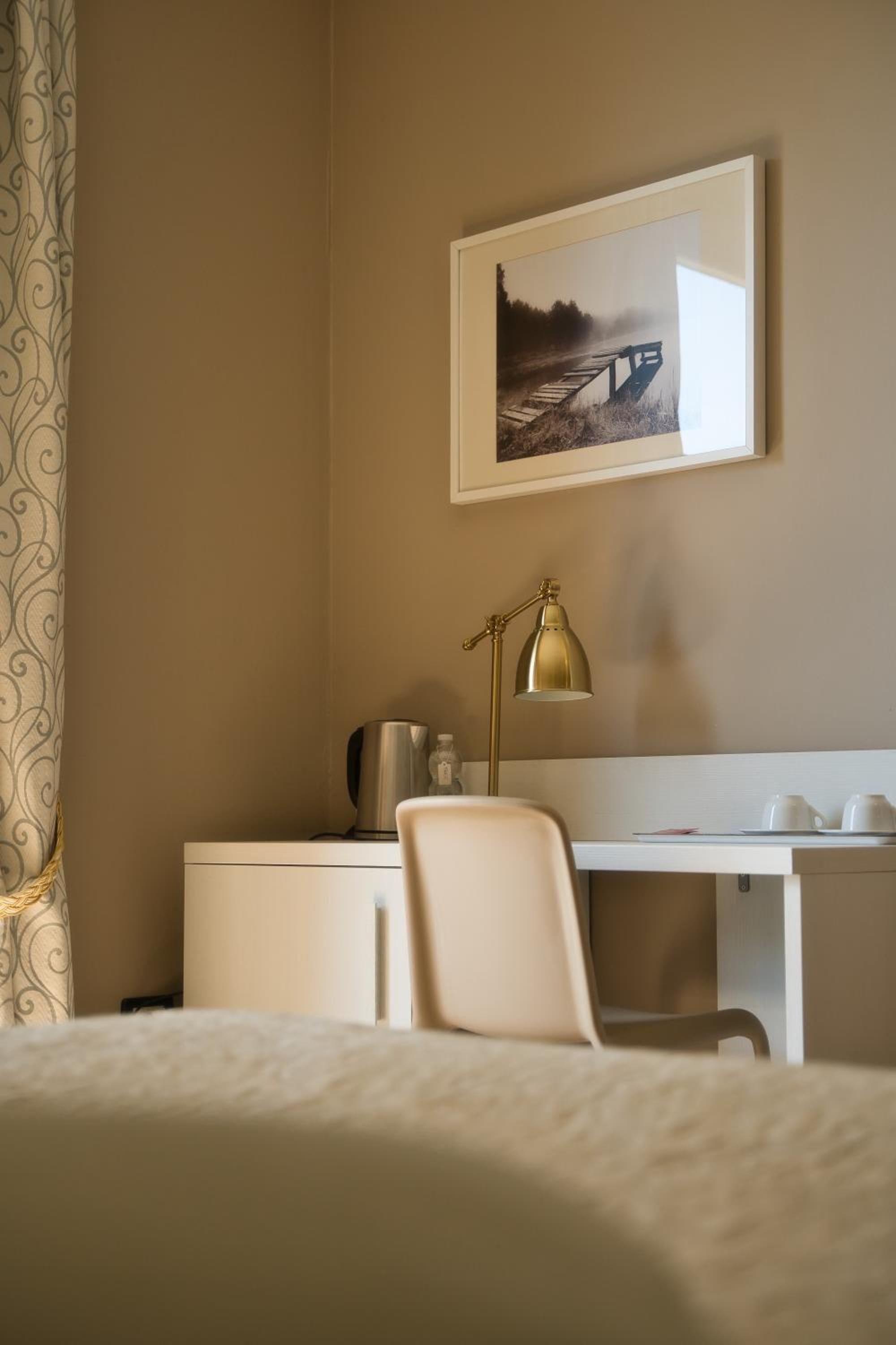Superior Double Room with Balcony - Photo 5