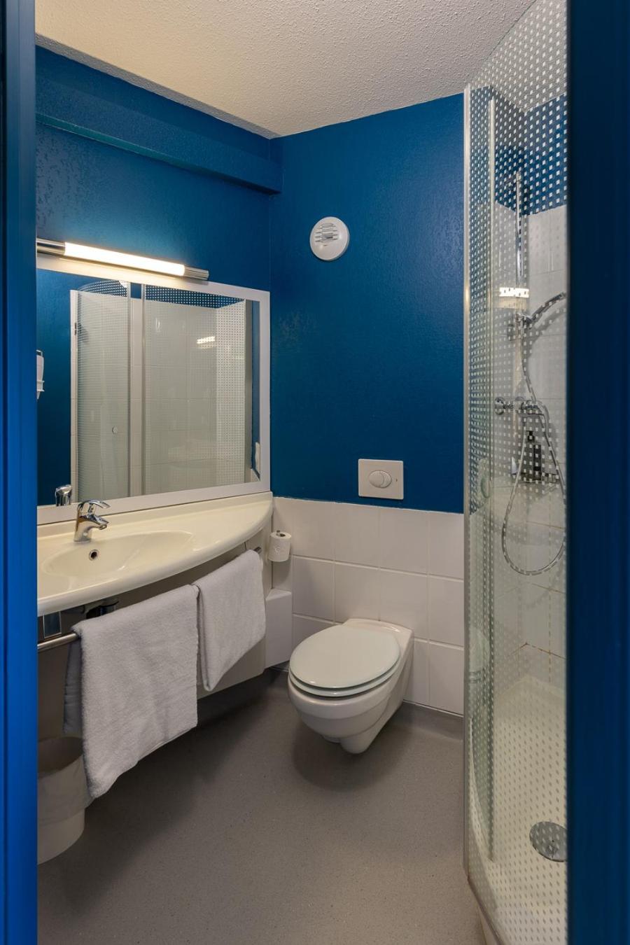 Standard Twin Room photo 2