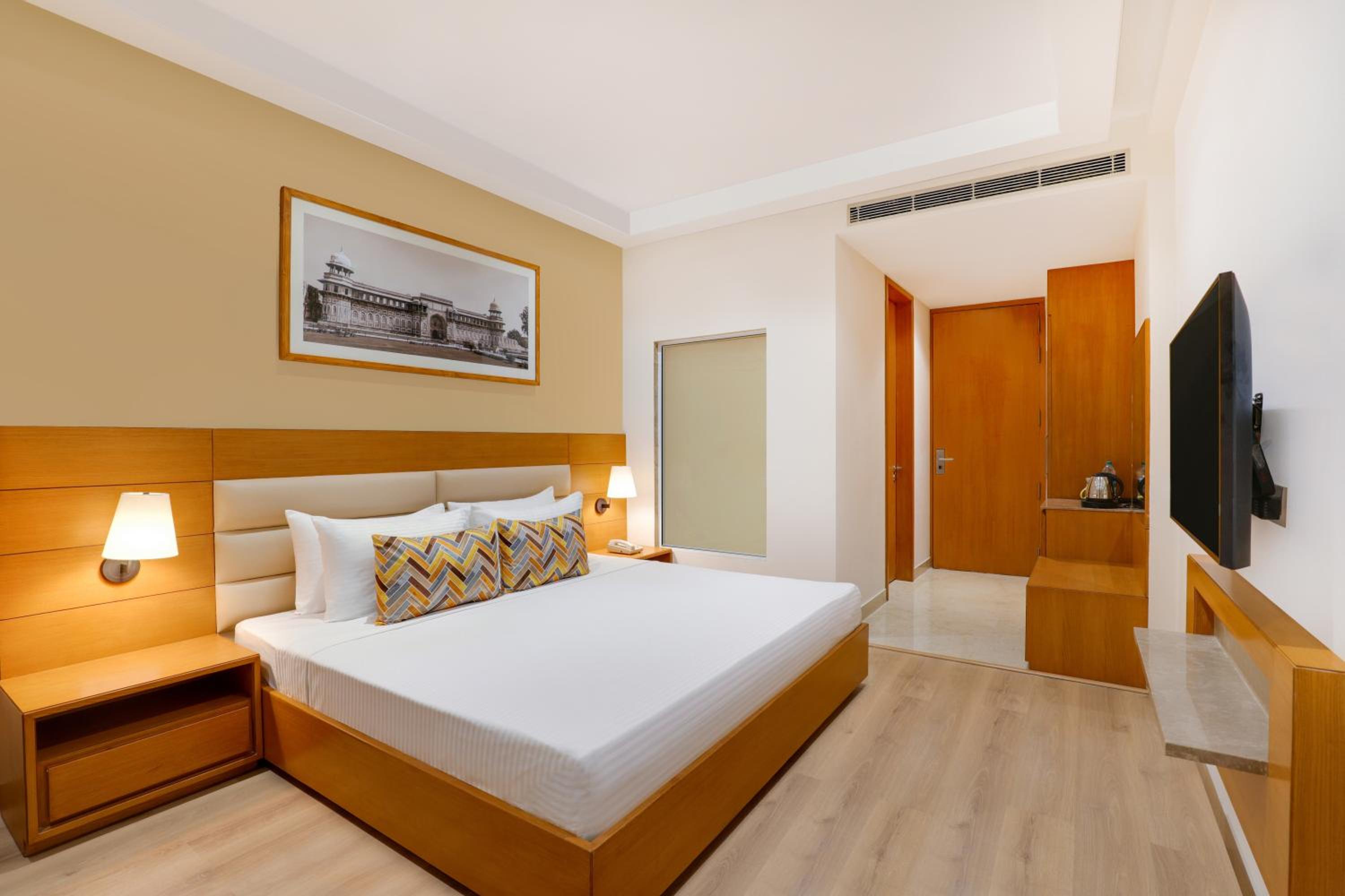 Deluxe King Room