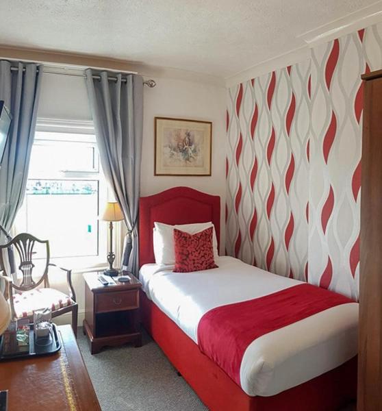 Single Room with Private Bathroom photo 3