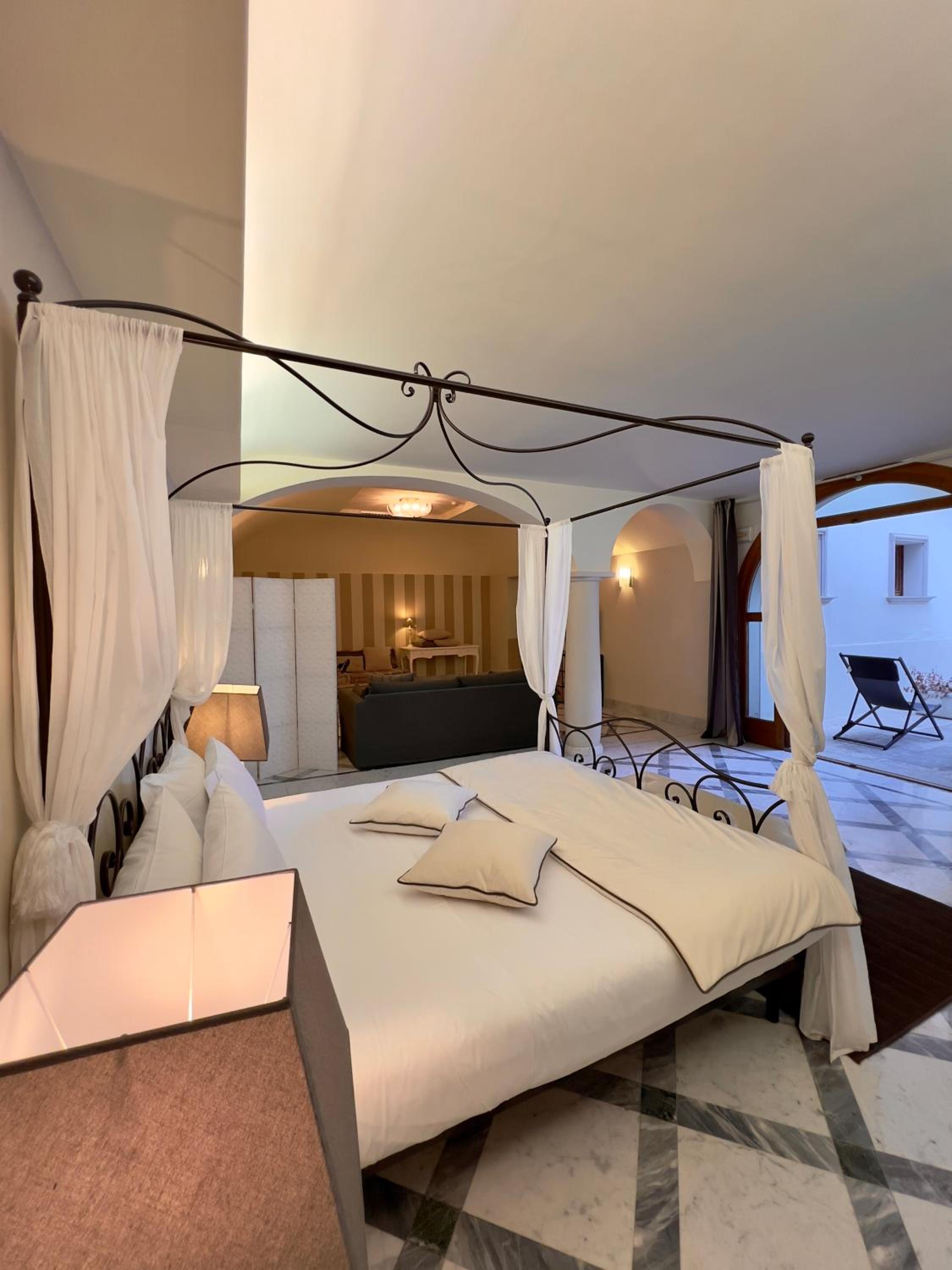 Deluxe Family Room - Photo 6