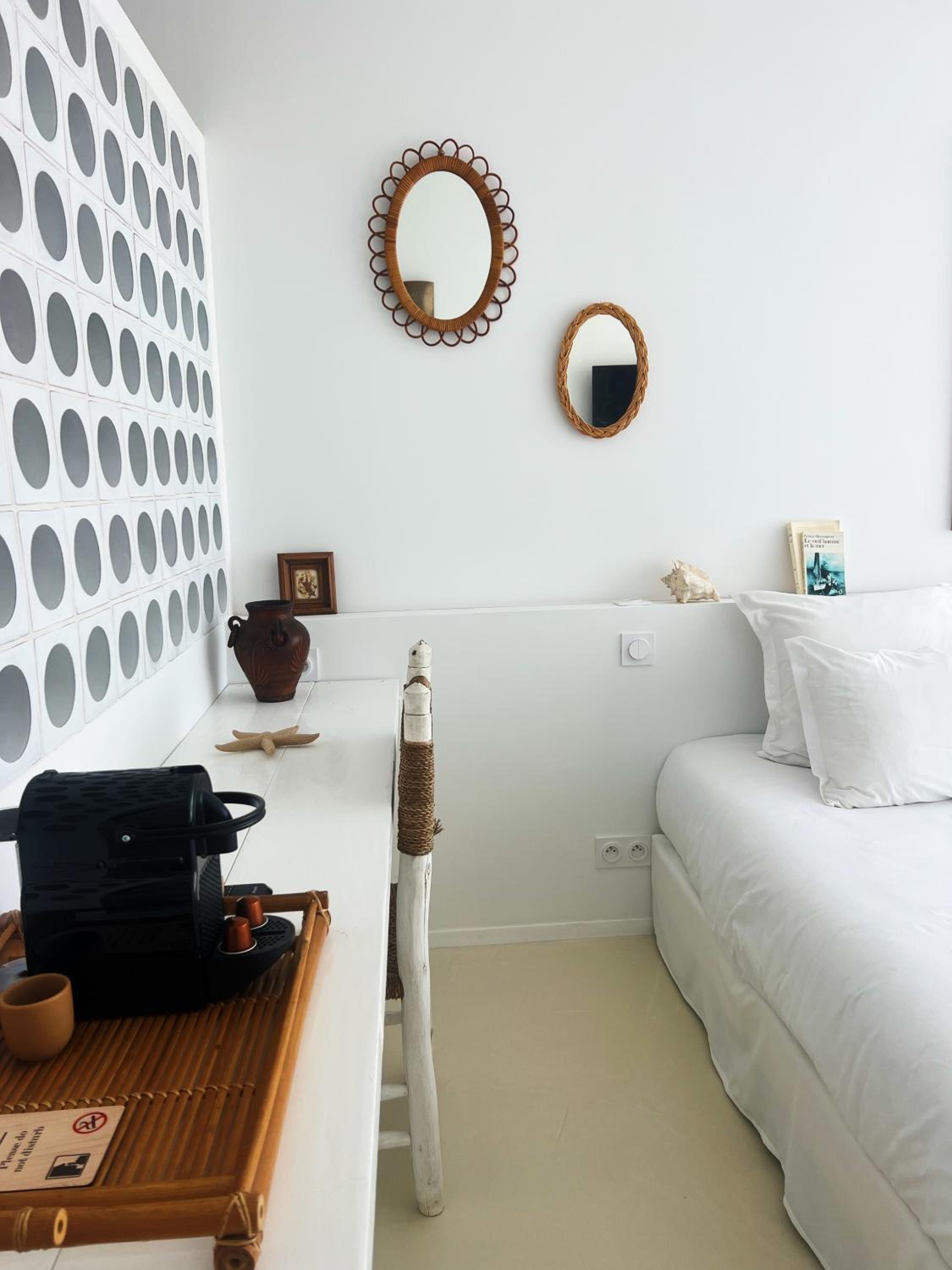 Deluxe Double Room with Sea View photo 3